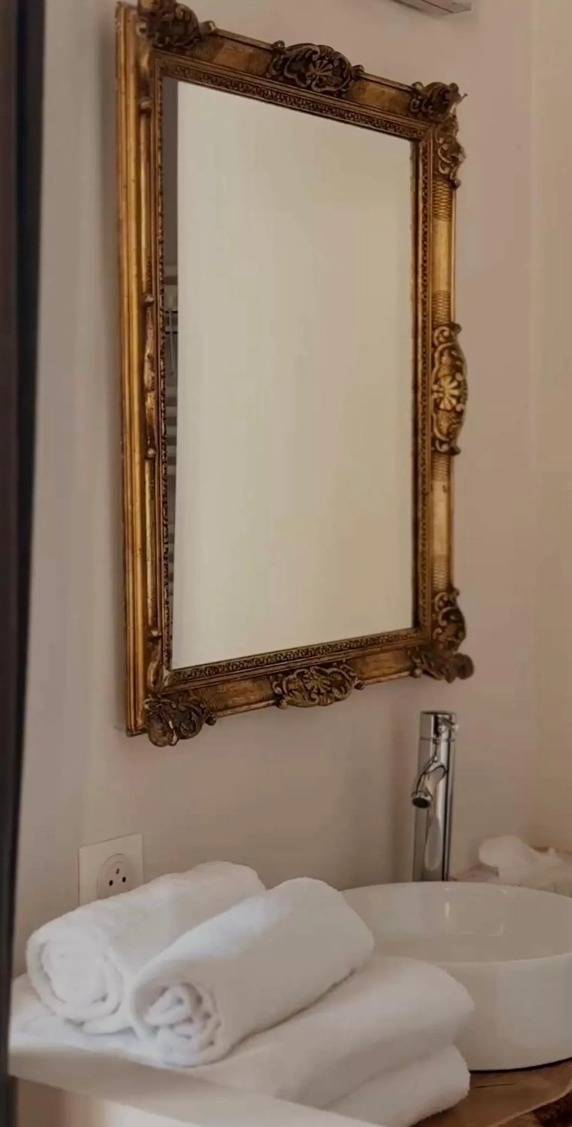 Bed in La Tour Grégoire