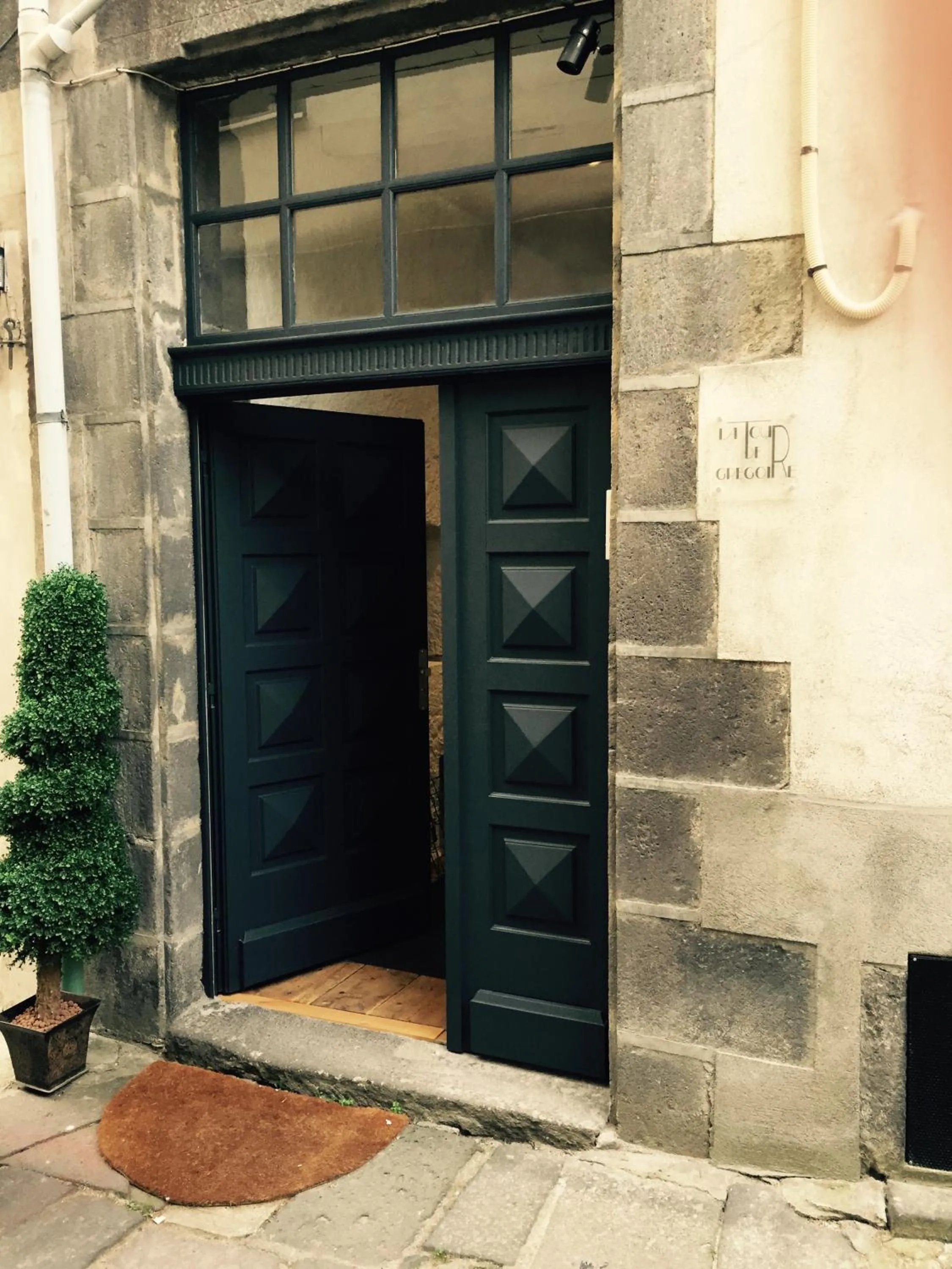 Property building in La Tour Grégoire