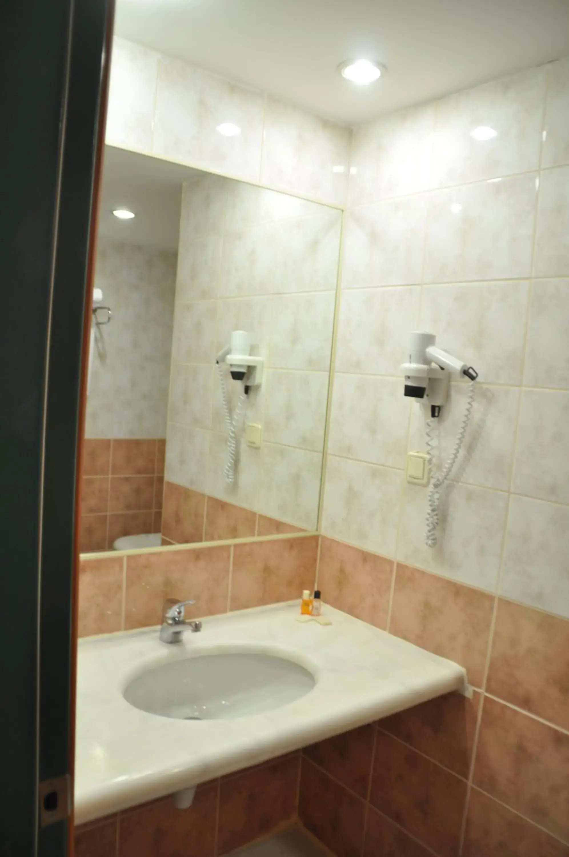 Bathroom in Club Sidar Apart Hotel Bathroom in Club Sidar Apart Hotel