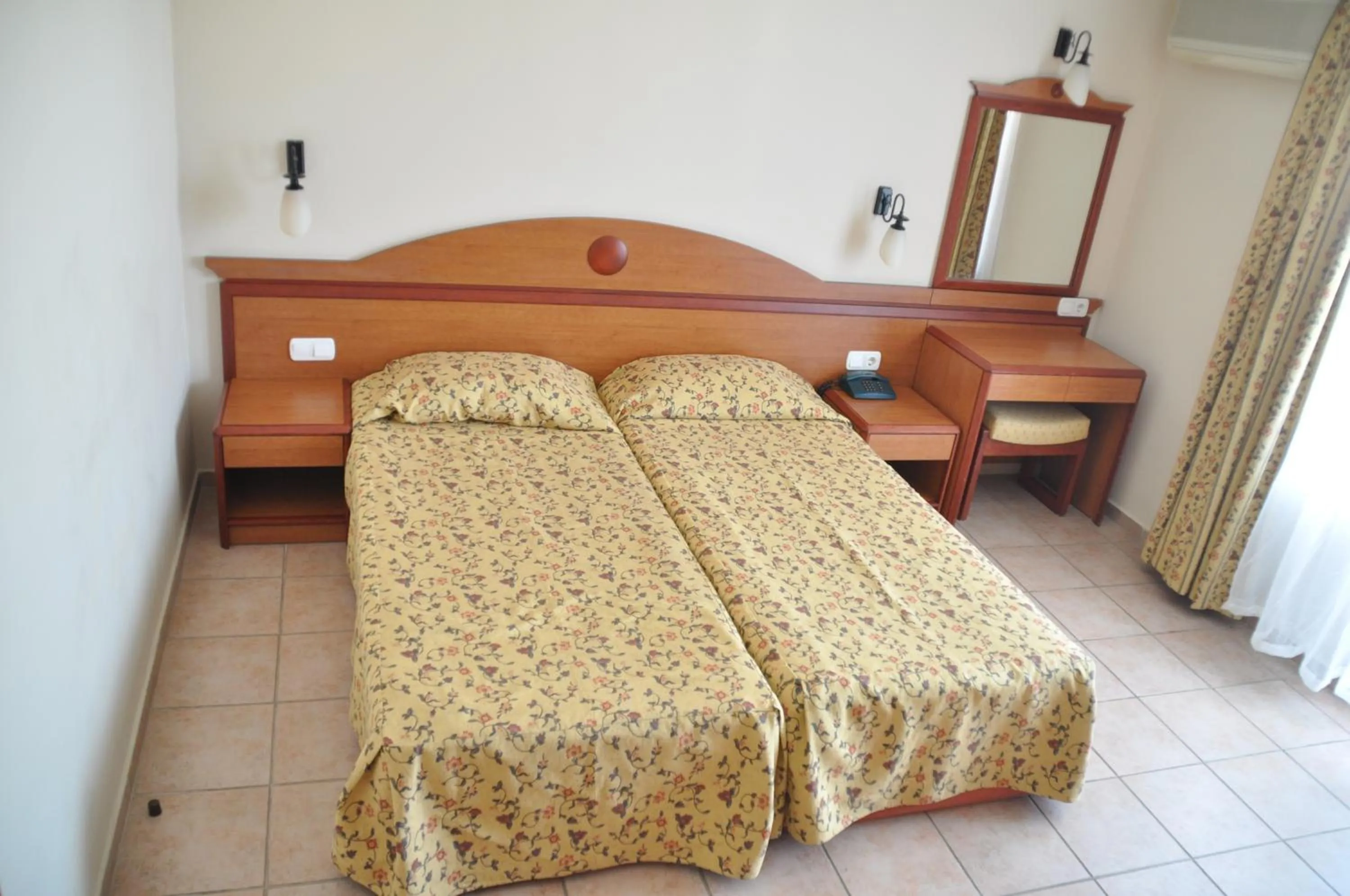 Bed in Club Sidar Apart Hotel