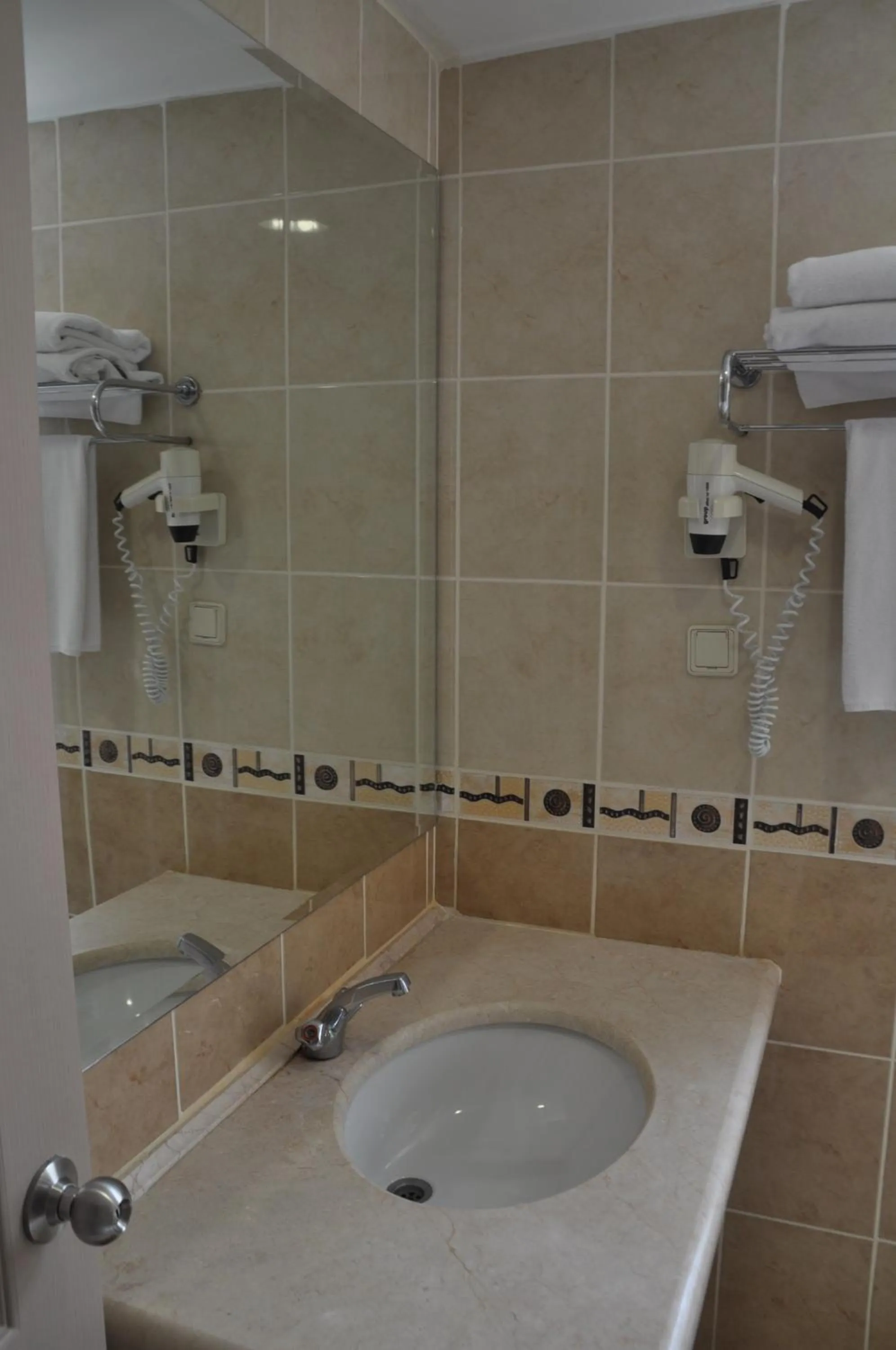 Bathroom in Club Sidar Apart Hotel