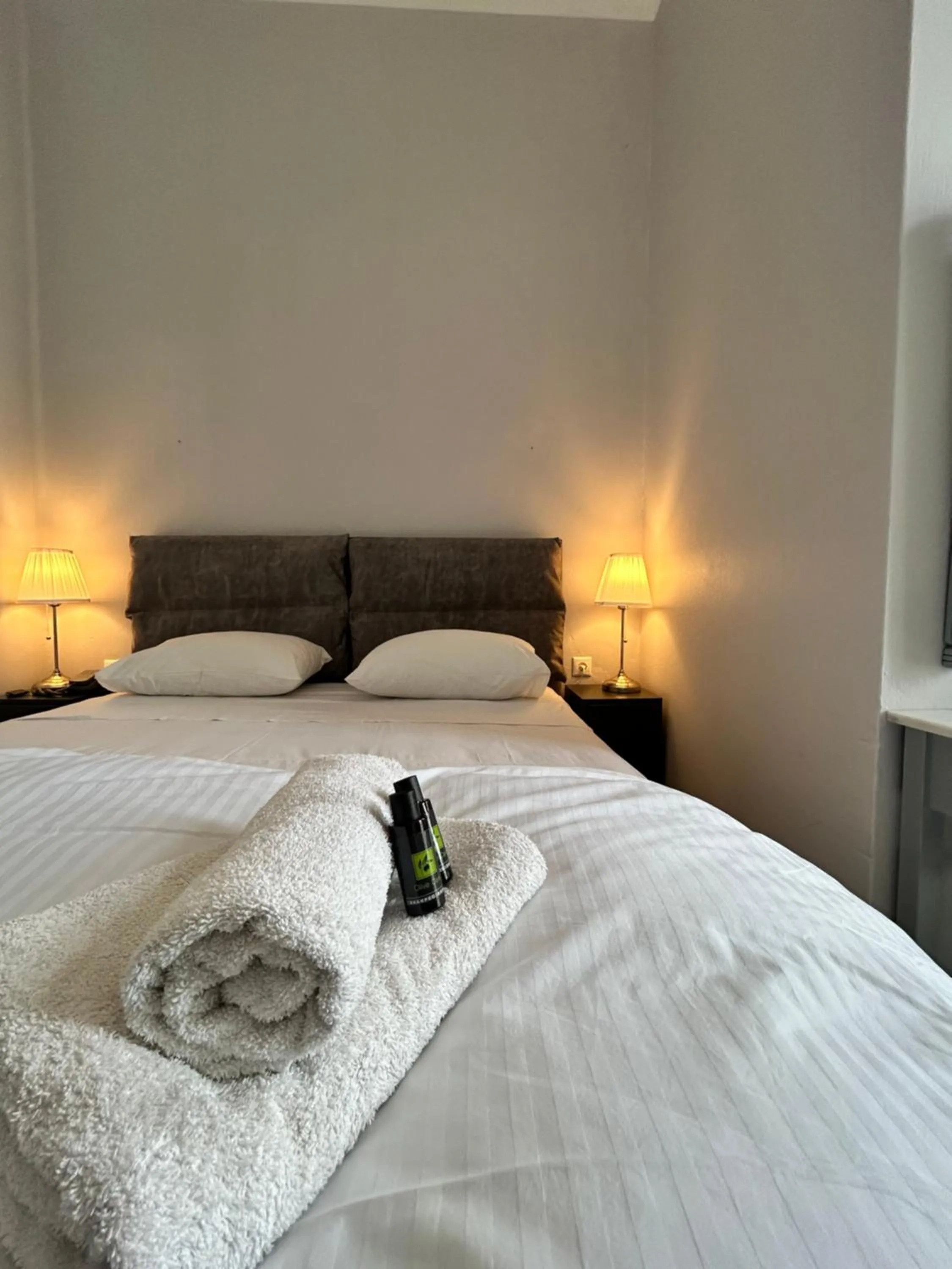 Bed in Tinion Urban Hotel