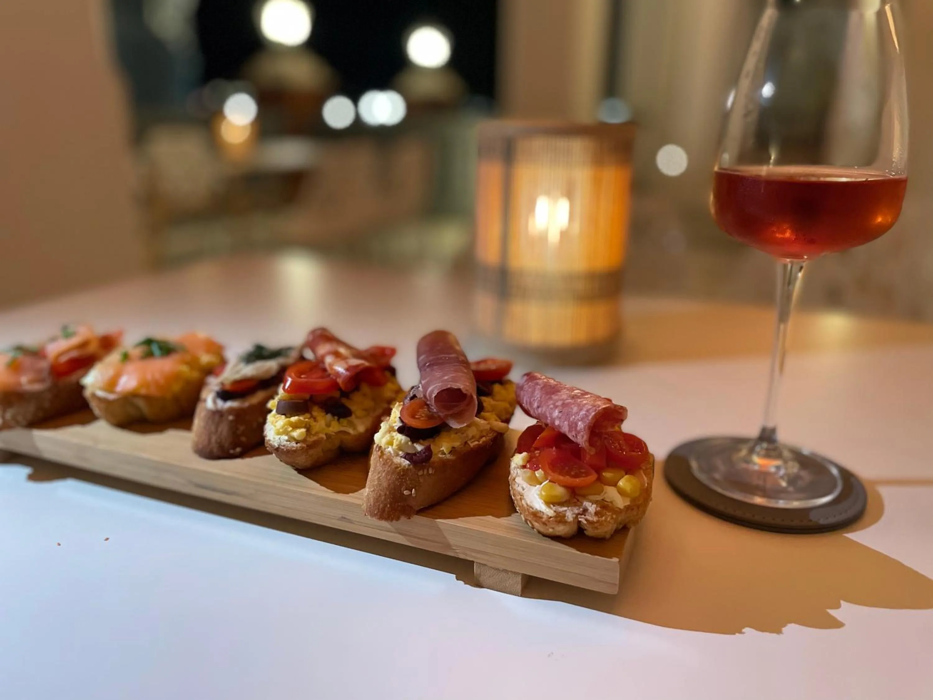 Food and drinks in Tinion Urban Hotel