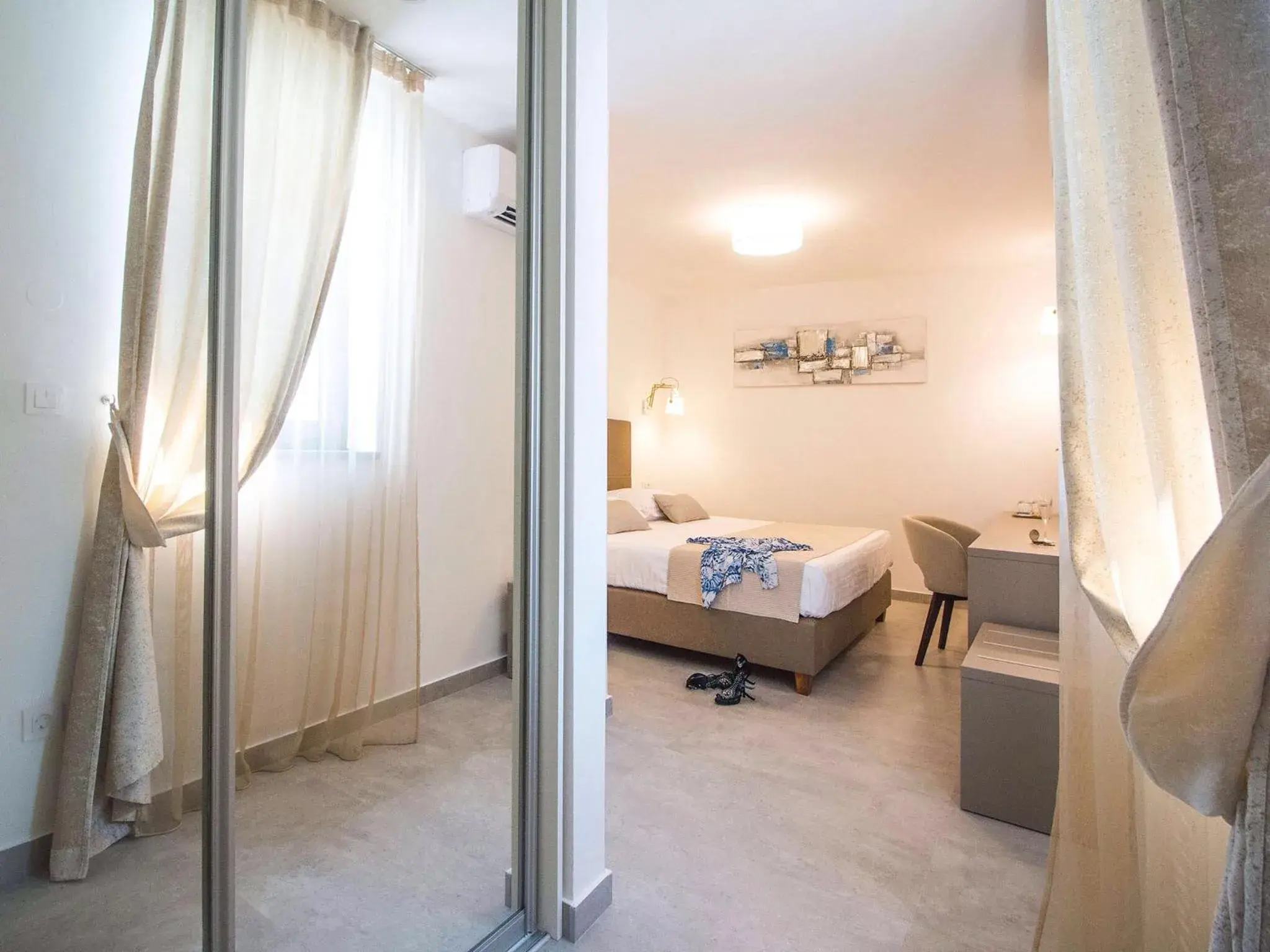 Standard Double Room with Pool View in Luxury Rooms Pino Standard Double Room with Pool View in Luxury Rooms Pino