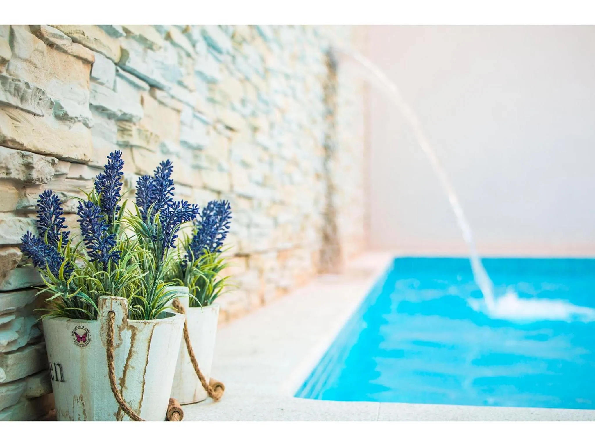 Swimming pool in Luxury Rooms Pino