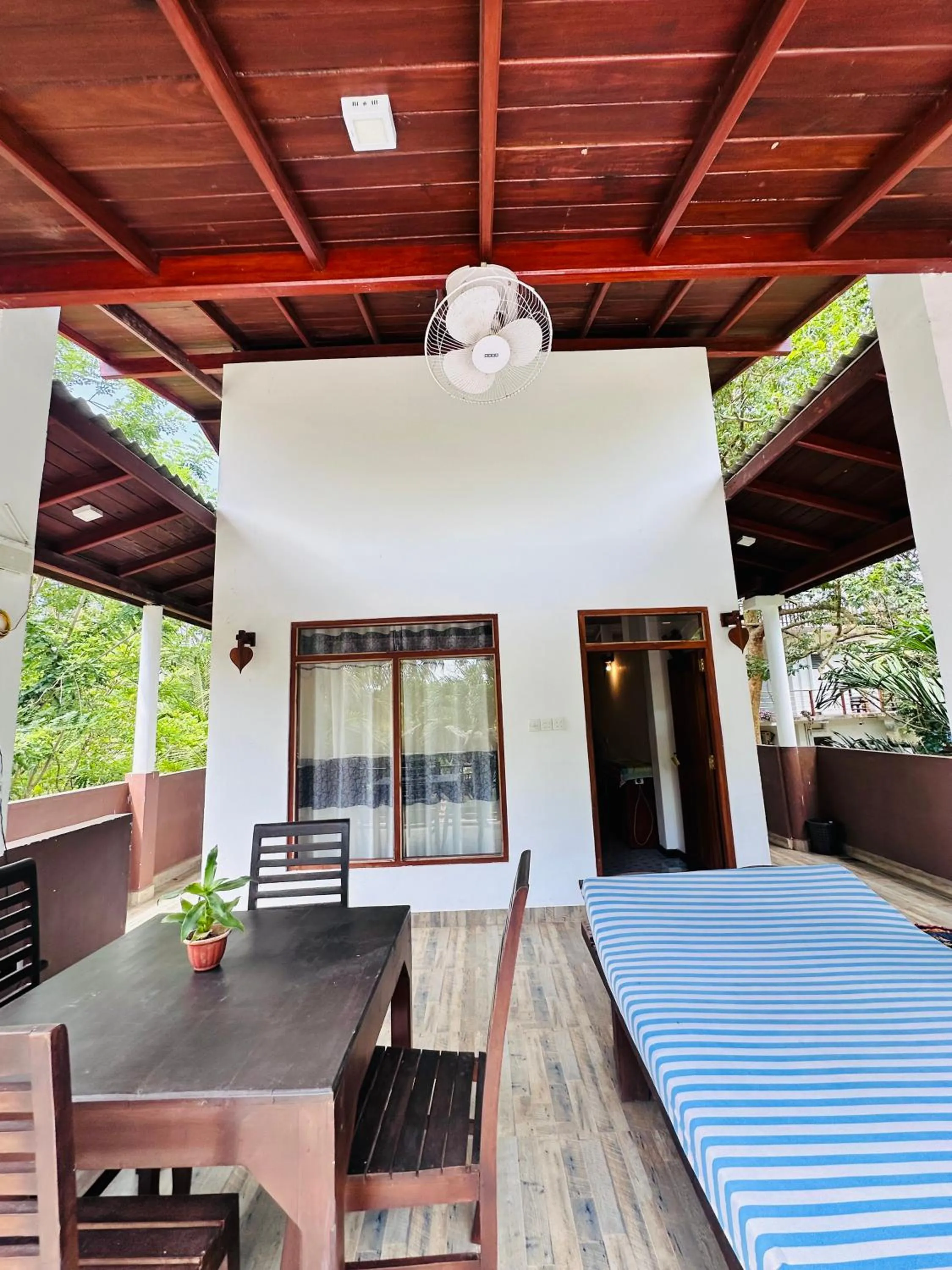 Patio, Bed in Rekawa Turtle Gate Hotel