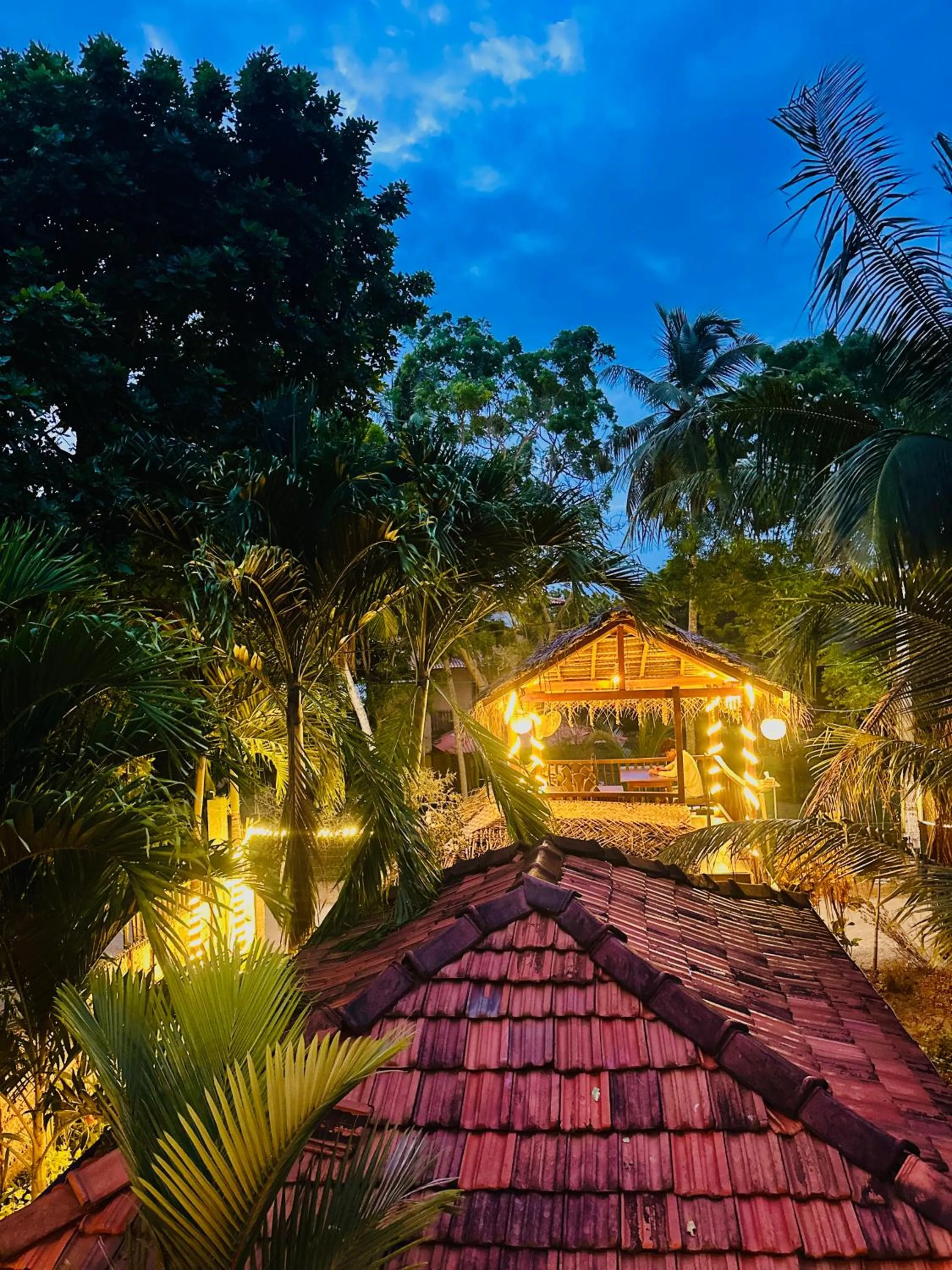 Night in Rekawa Turtle Gate Hotel