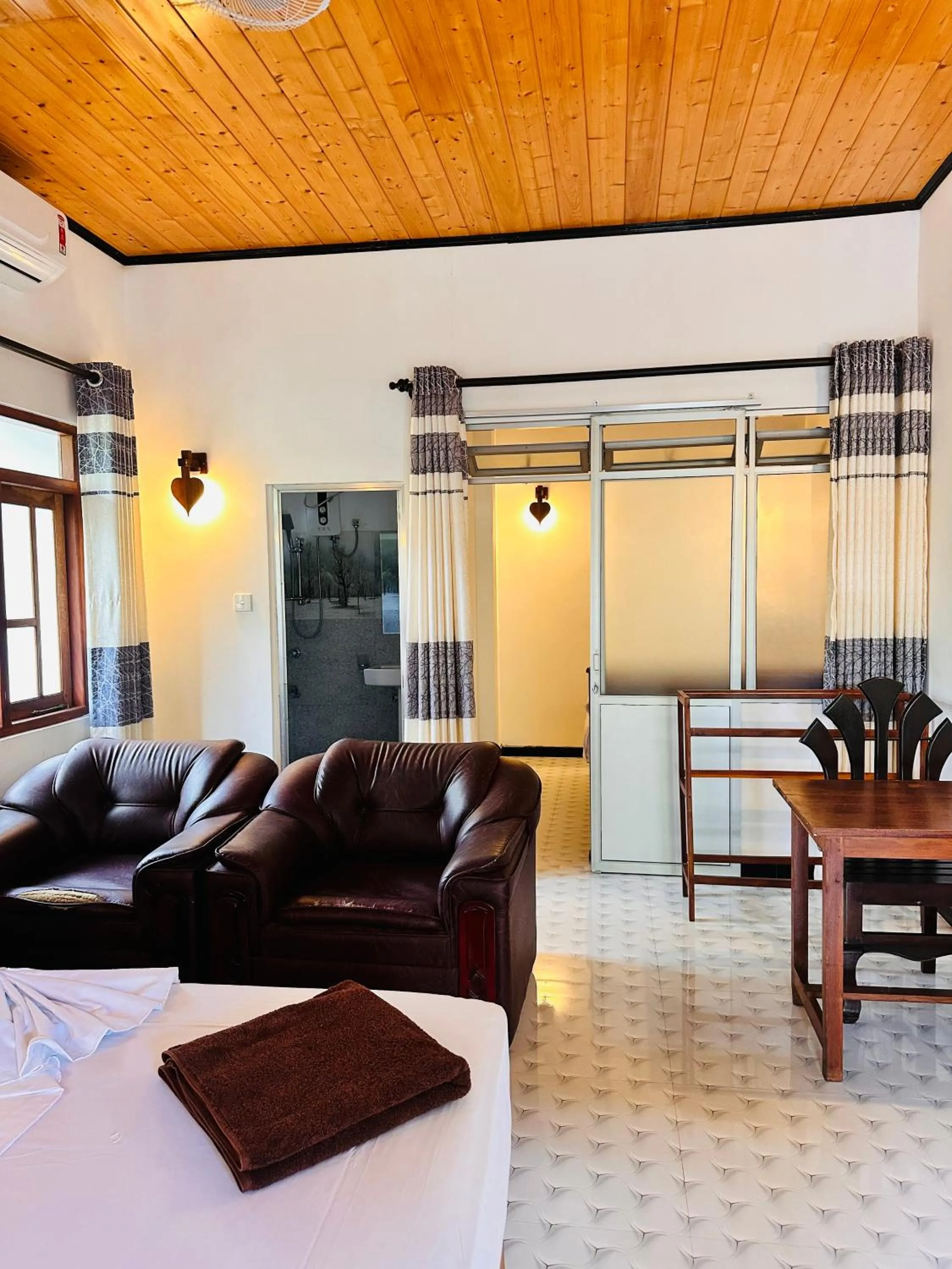 Living room in Rekawa Turtle Gate Hotel