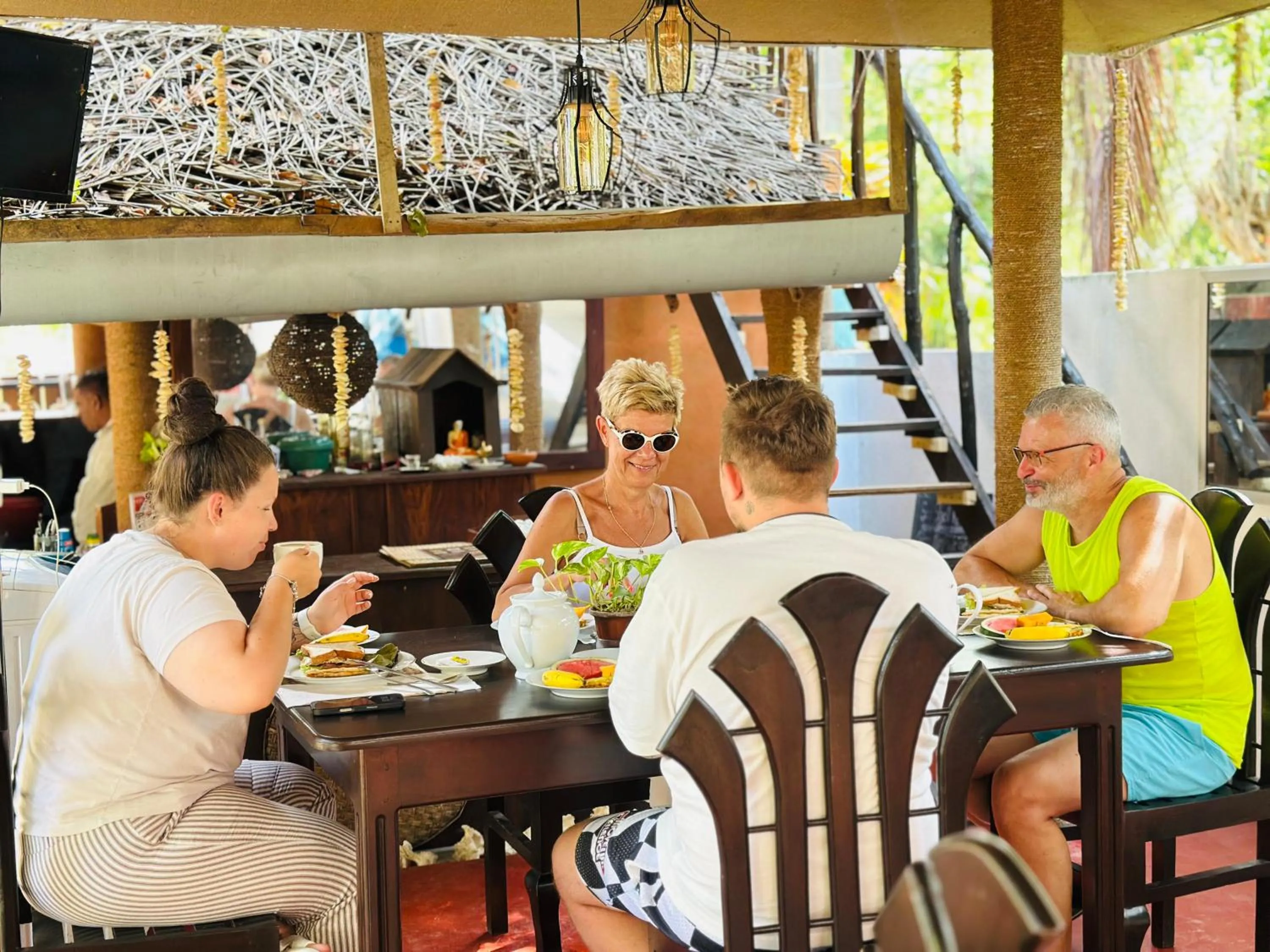 Restaurant/places to eat in Rekawa Turtle Gate Hotel