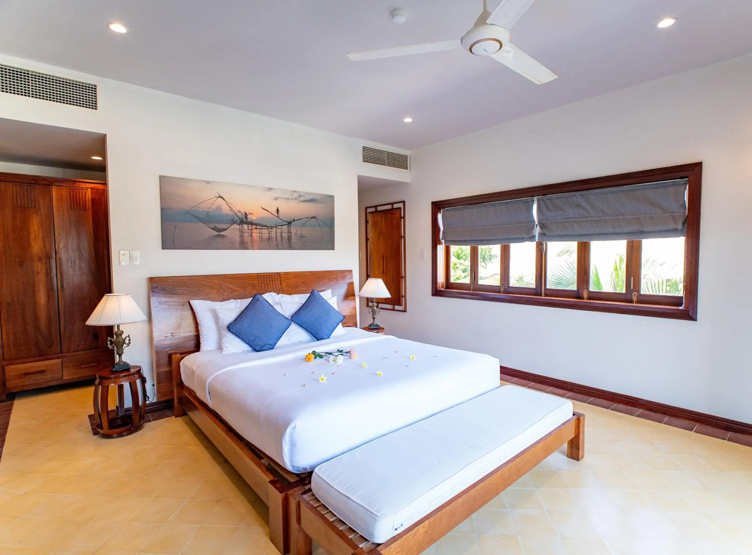 Bed in Allezboo Beach Resort & Spa