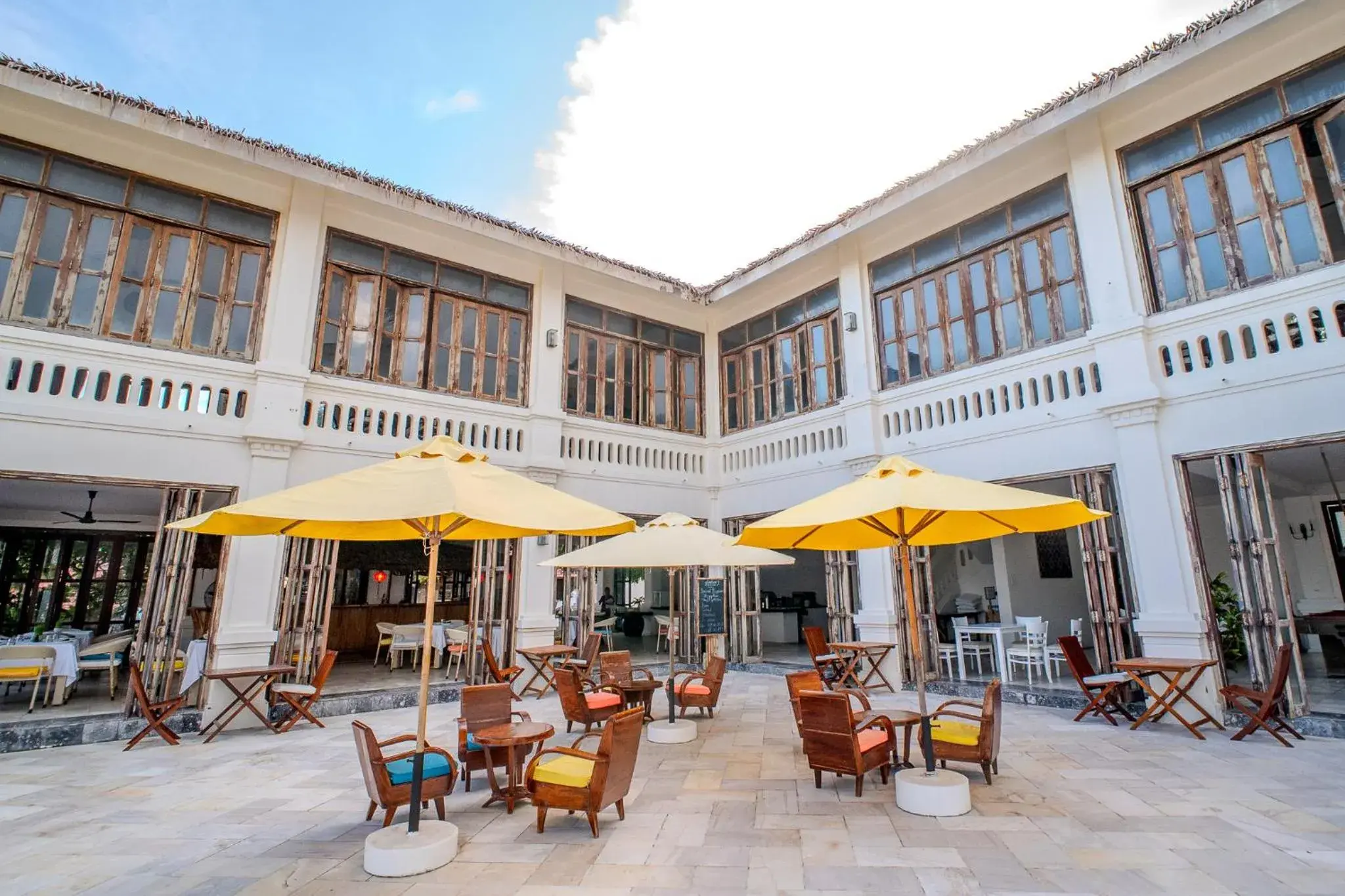 Restaurant/places to eat in Allezboo Beach Resort & Spa Restaurant/places to eat in Allezboo Beach Resort & Spa