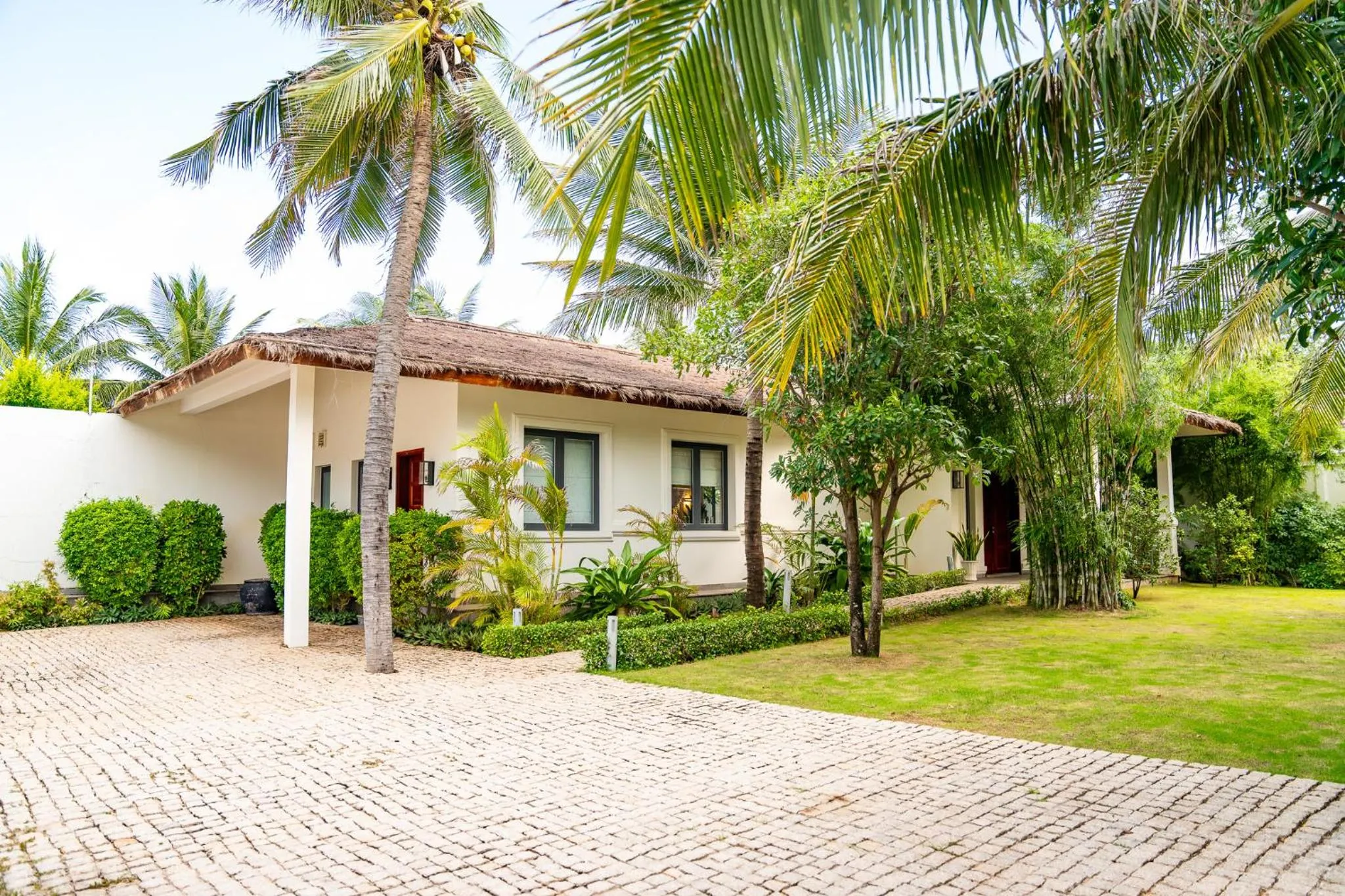 Property building in Allezboo Beach Resort & Spa