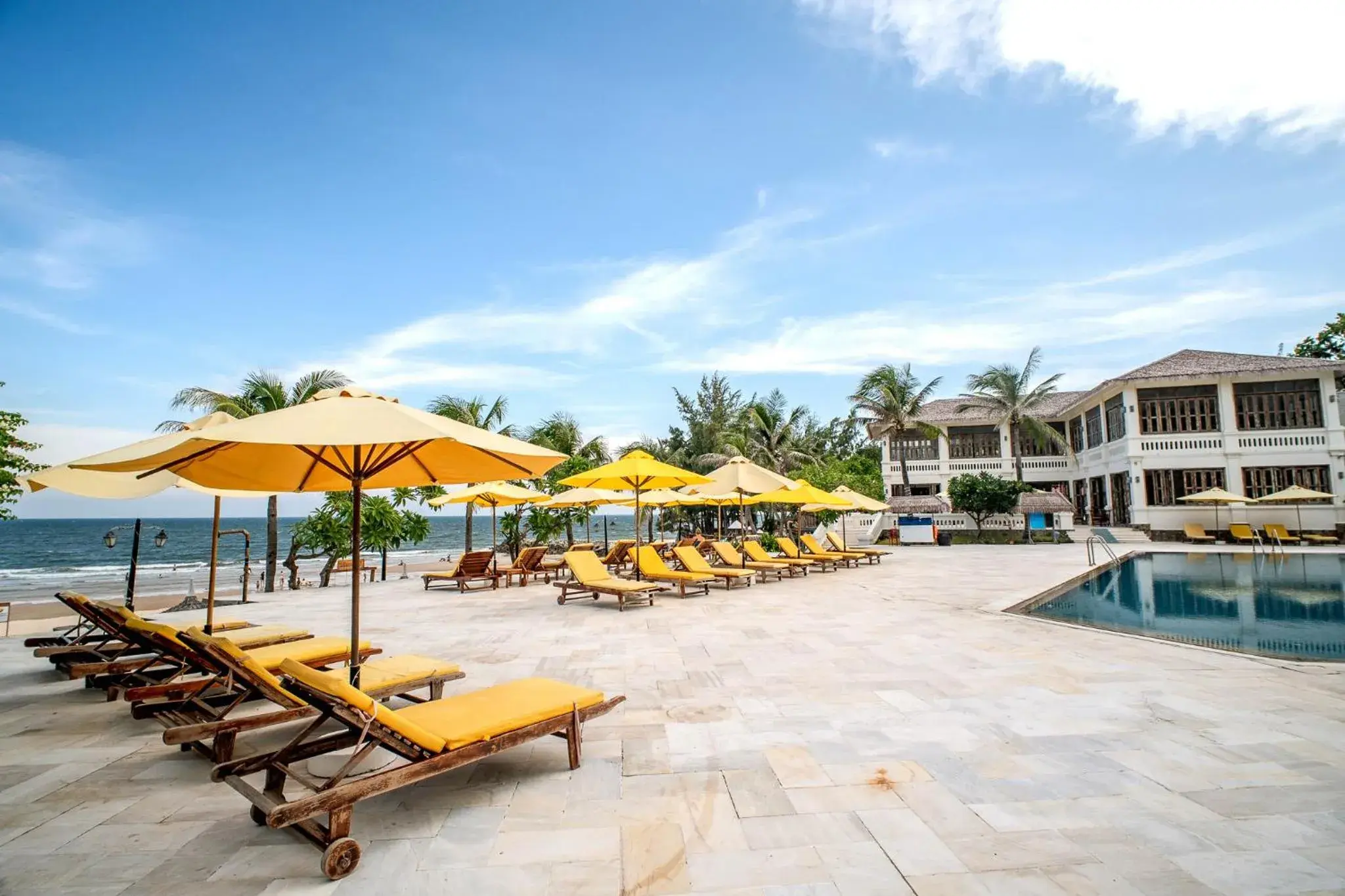 Swimming pool in Allezboo Beach Resort & Spa Swimming pool in Allezboo Beach Resort & Spa