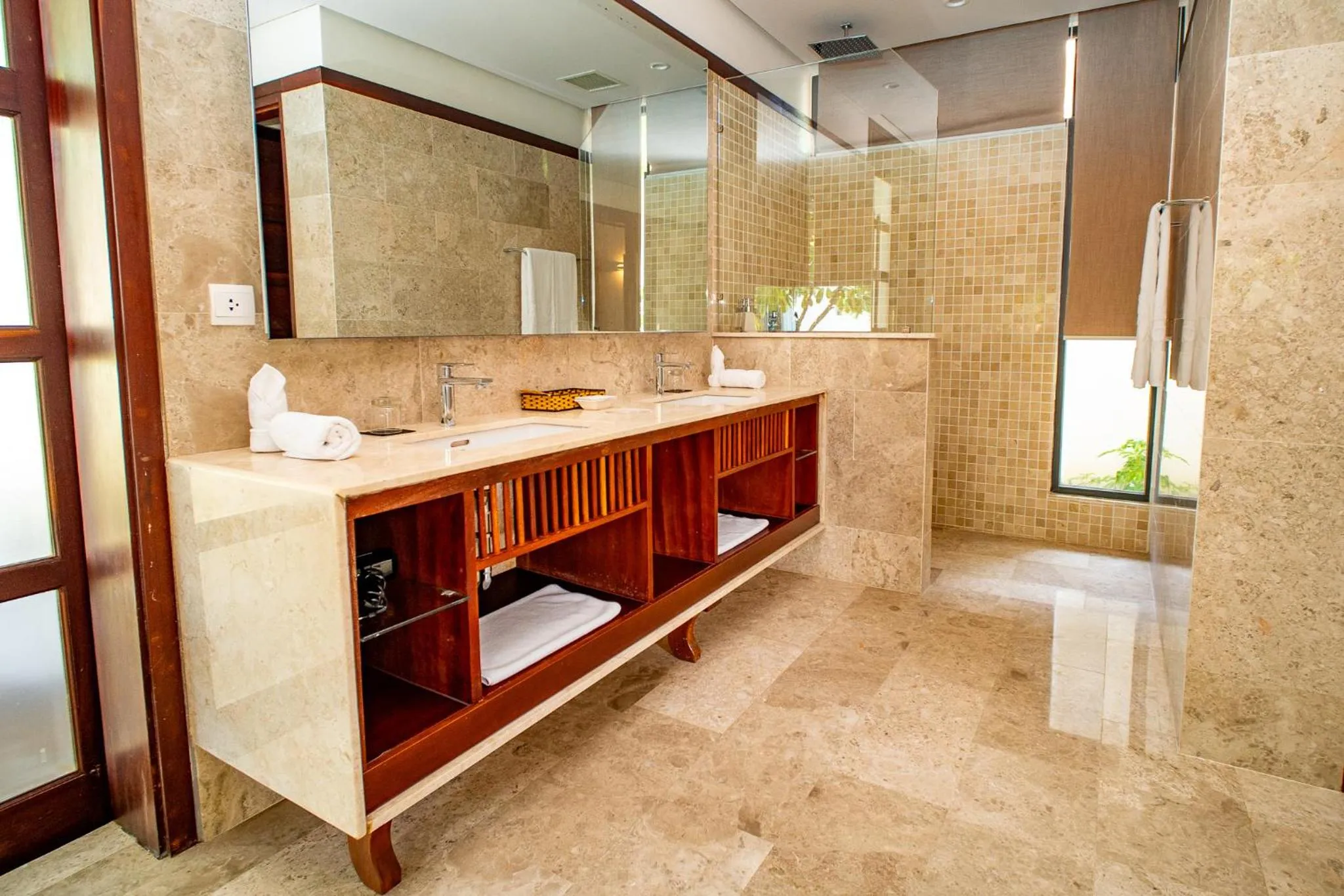 Property building in Allezboo Beach Resort & Spa