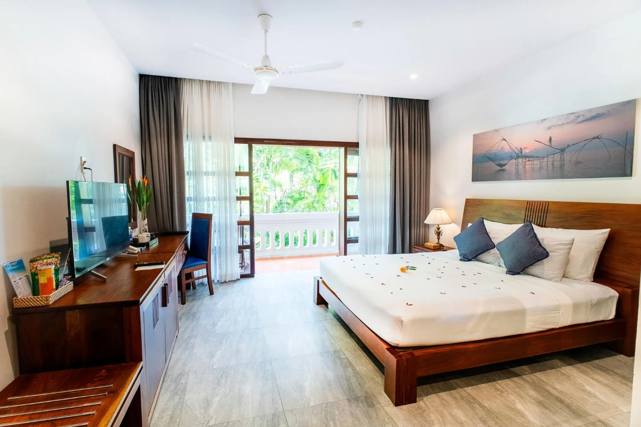 Bedroom, Bed in Allezboo Beach Resort & Spa