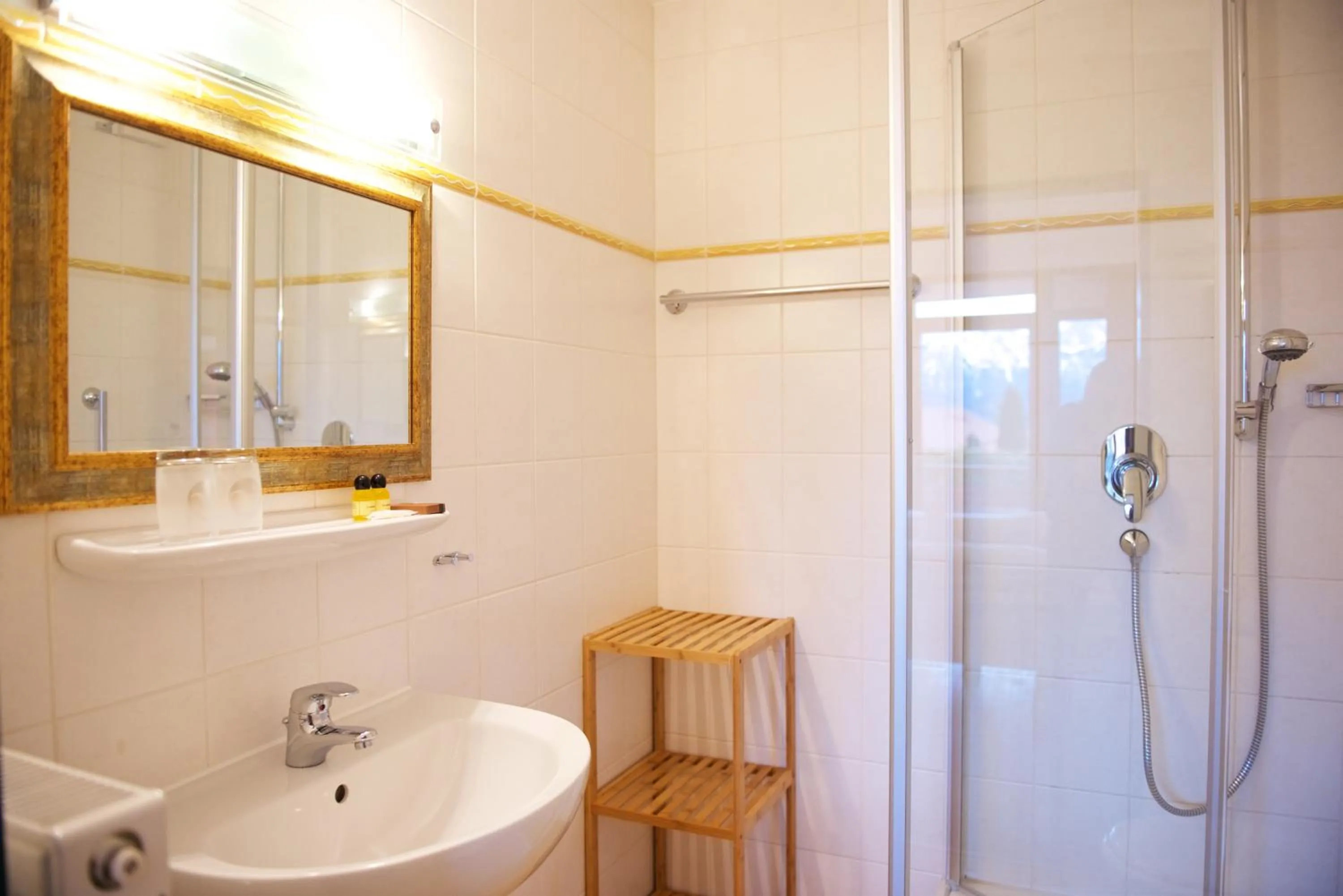 Bathroom in Hotel Alpenglühn