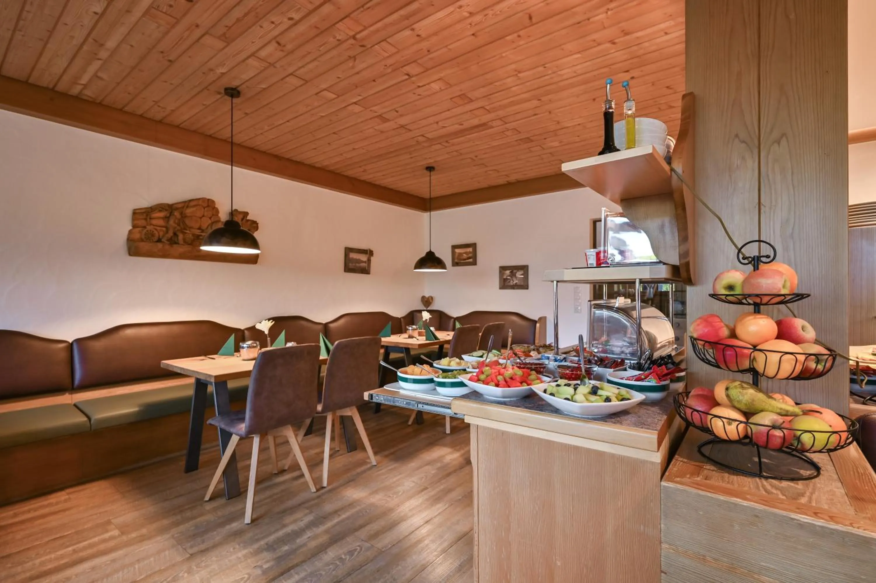 Breakfast in Hotel Alpenglühn