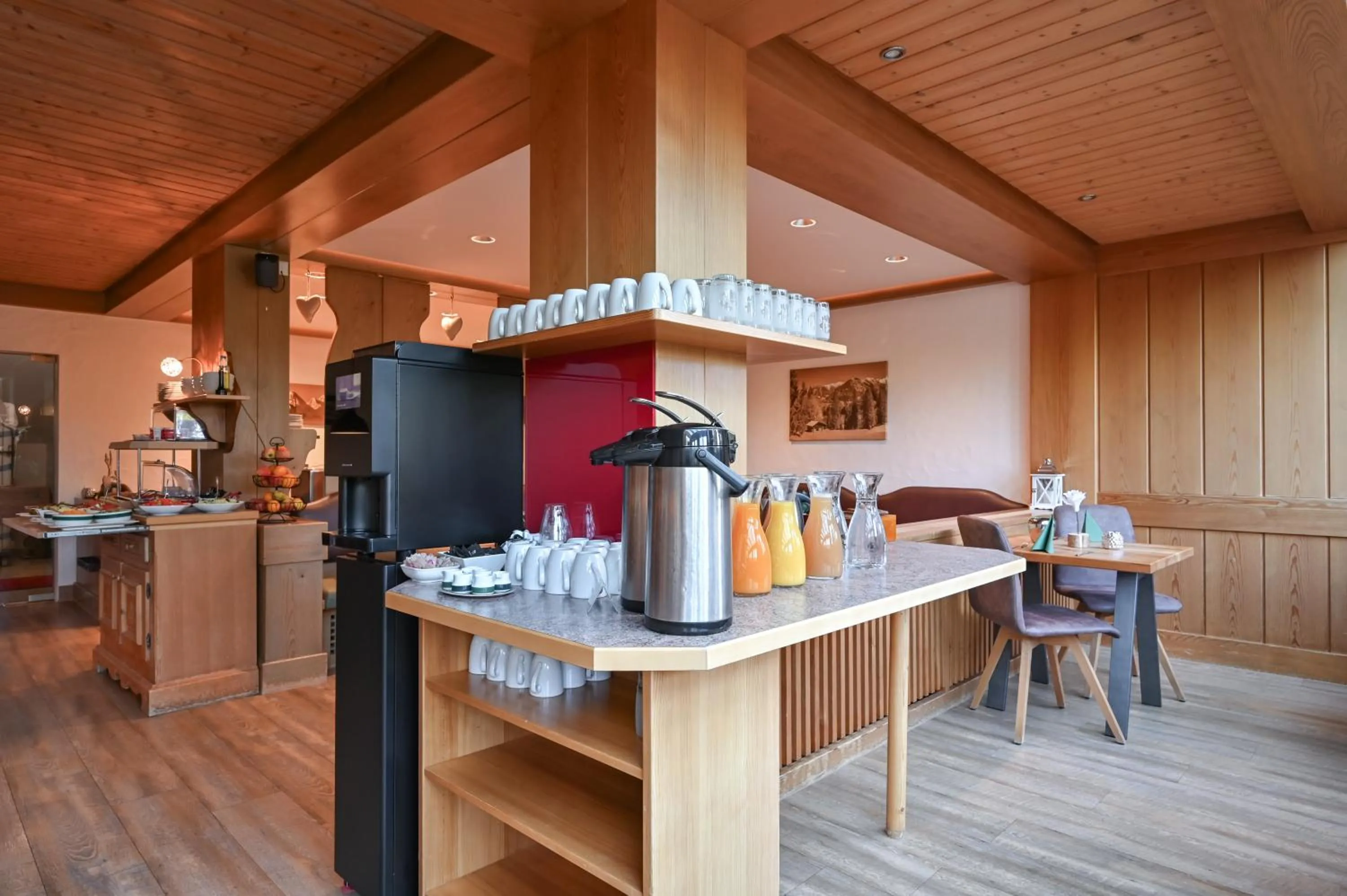 Breakfast in Hotel Alpenglühn