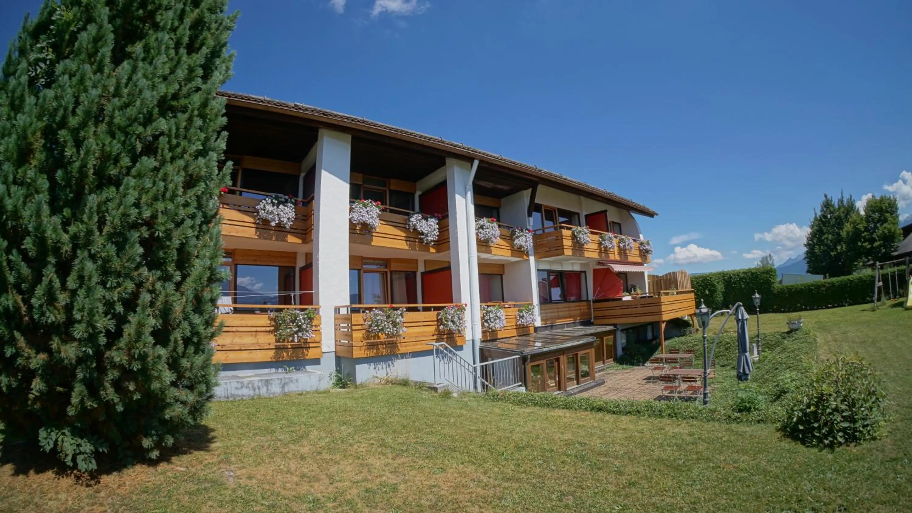 Garden in Hotel Alpenglühn