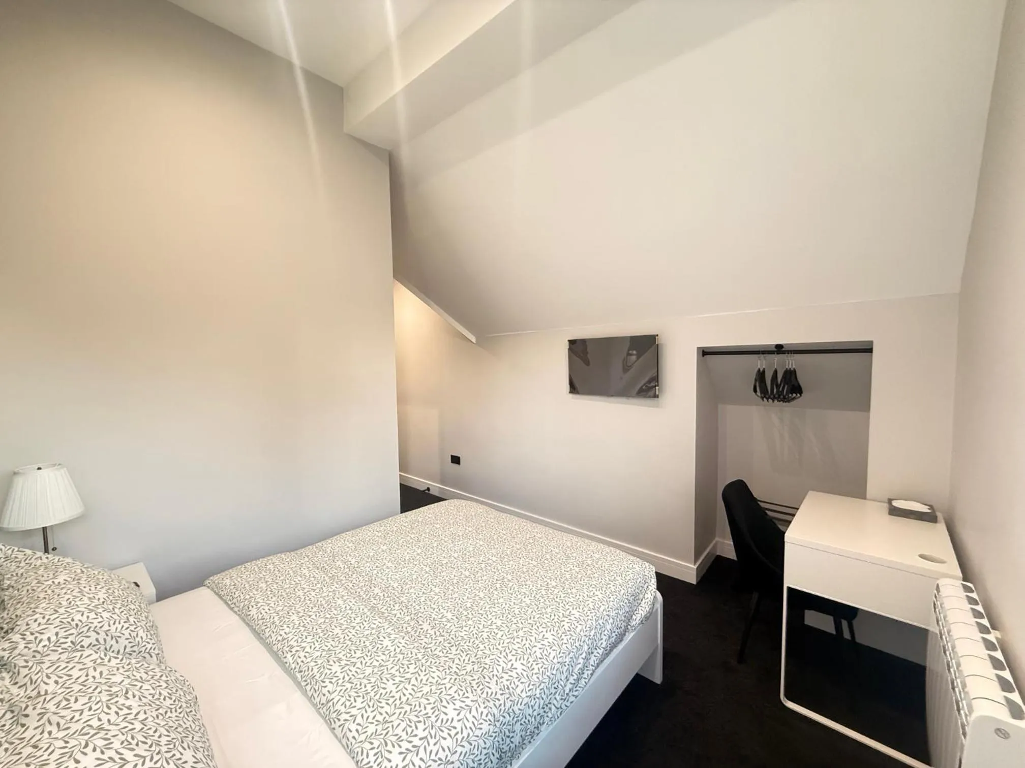 Bed in Pear Tree Inn