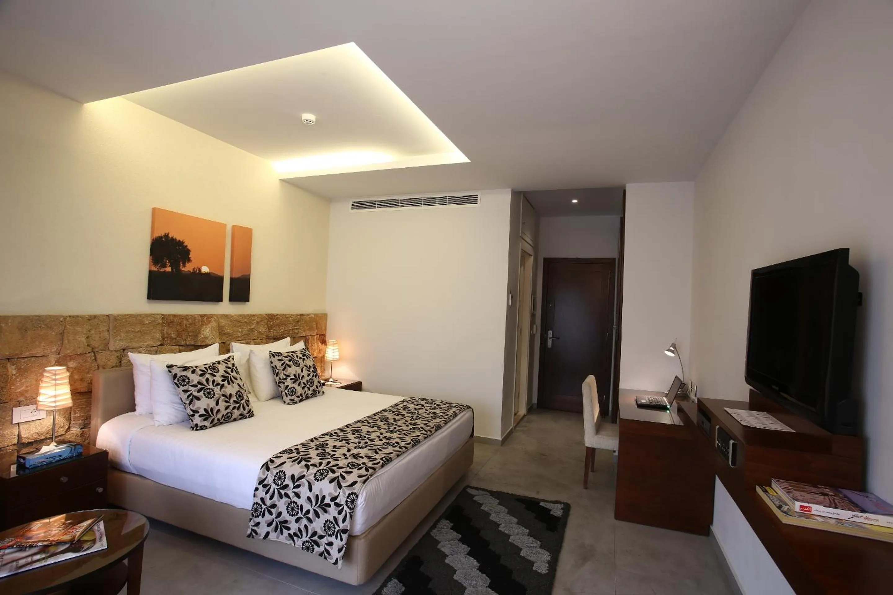 Bed in Monoberge Hotel