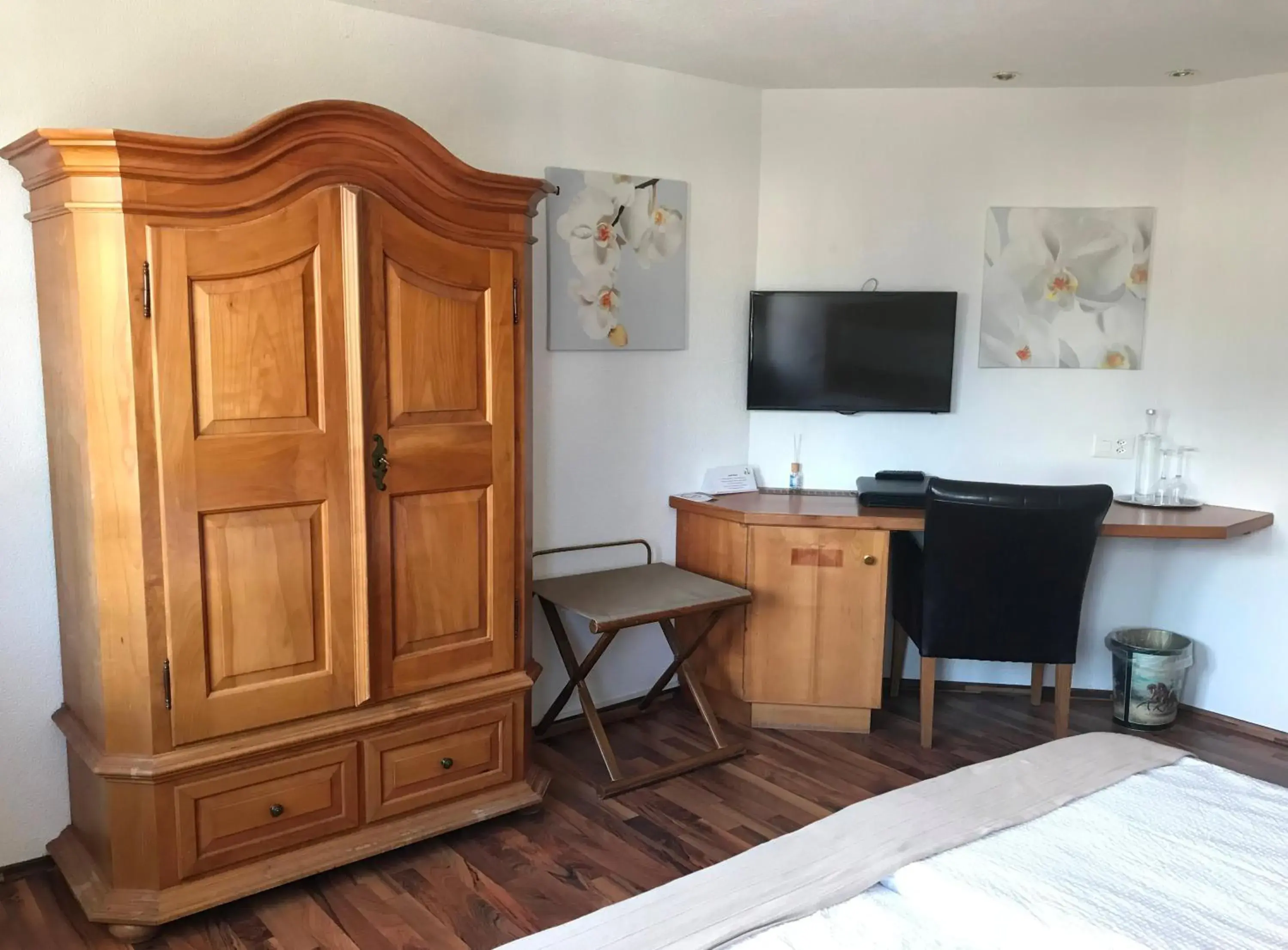 Double Room Facing Street in Bodenseehotel Weisses Rössli Double Room Facing Street in Bodenseehotel Weisses Rössli
