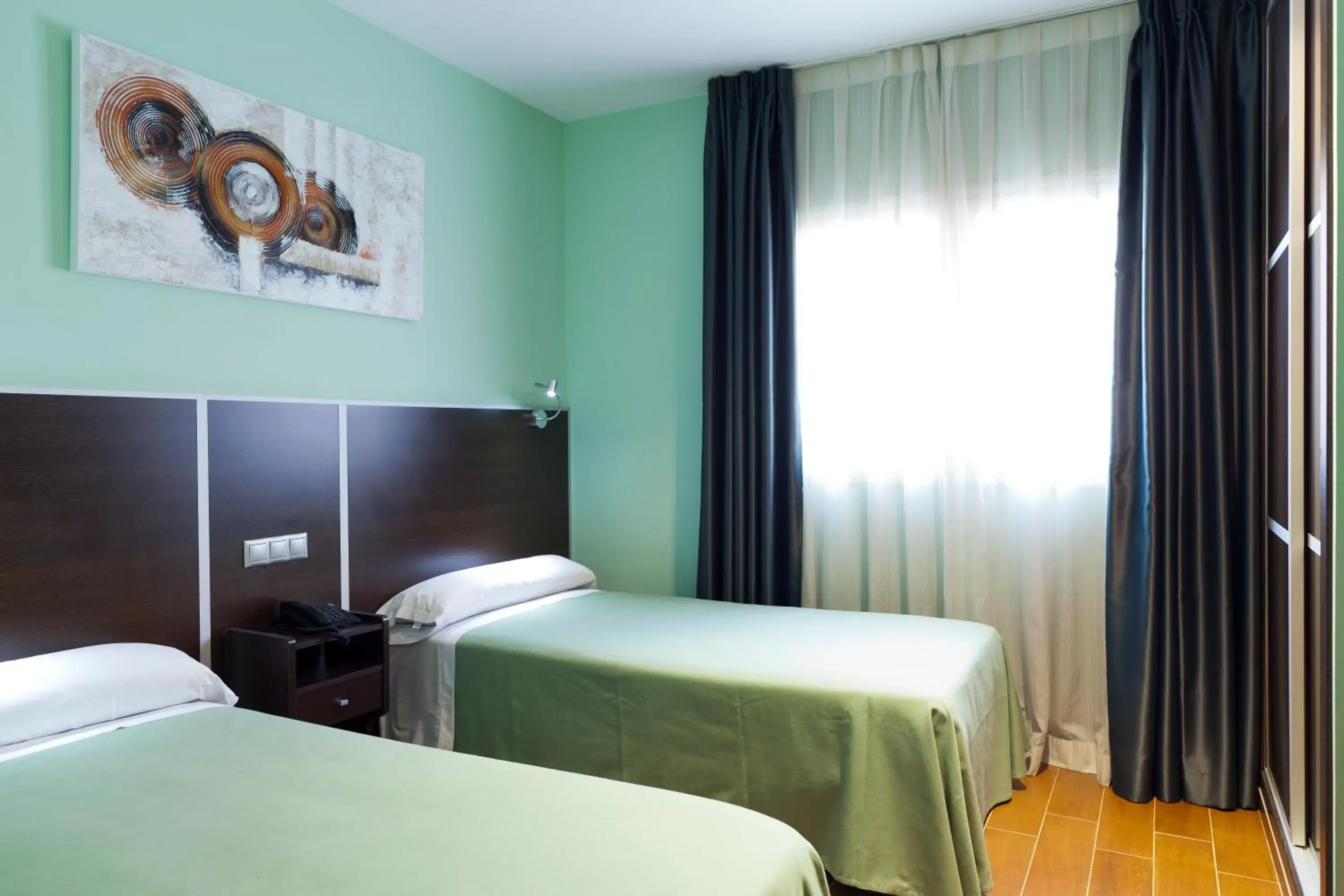 Twin Room in Hostal Avenida Barajas Twin Room in Hostal Avenida Barajas