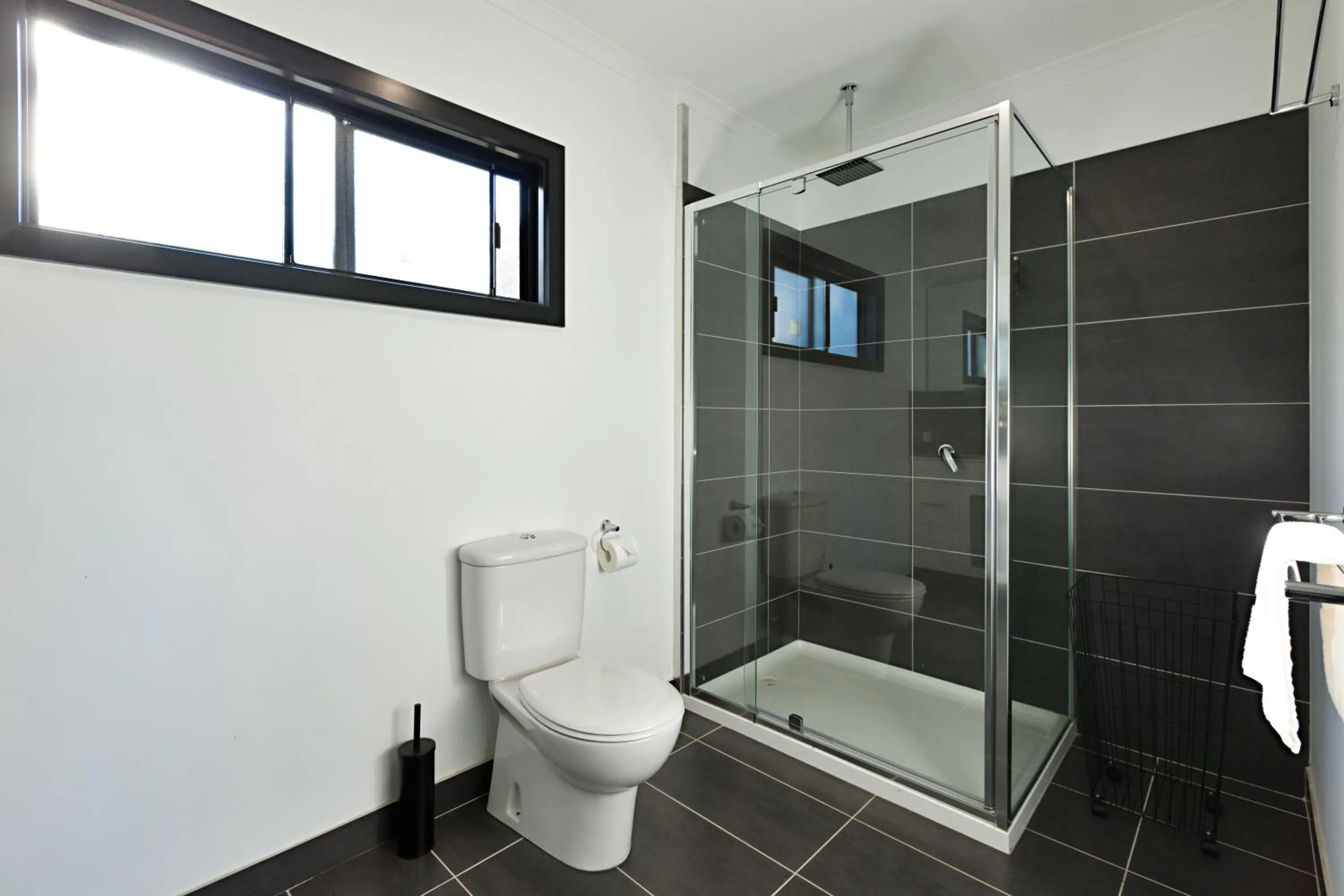 Shower in Gardenview