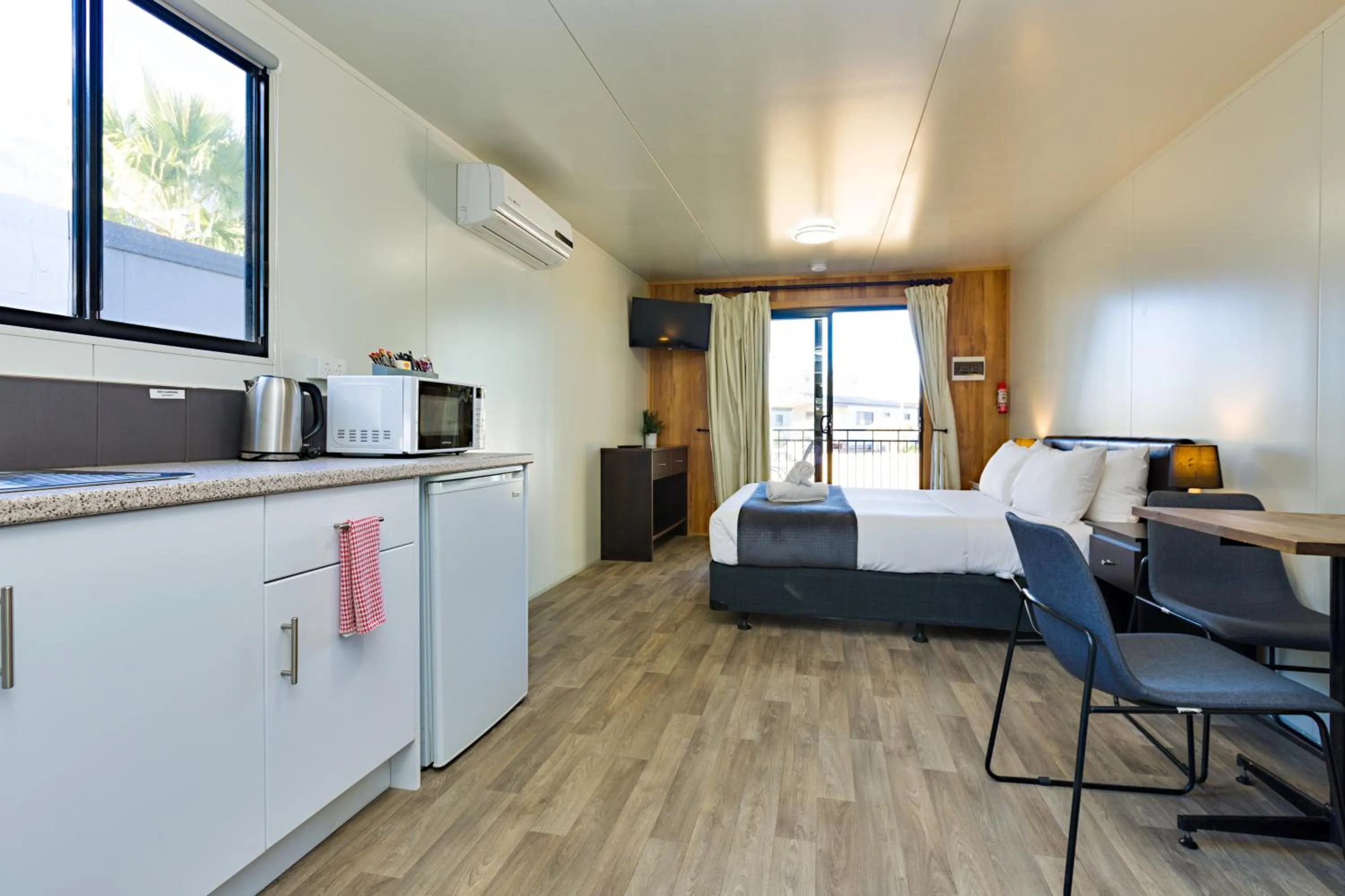 Kitchen or kitchenette in Gardenview