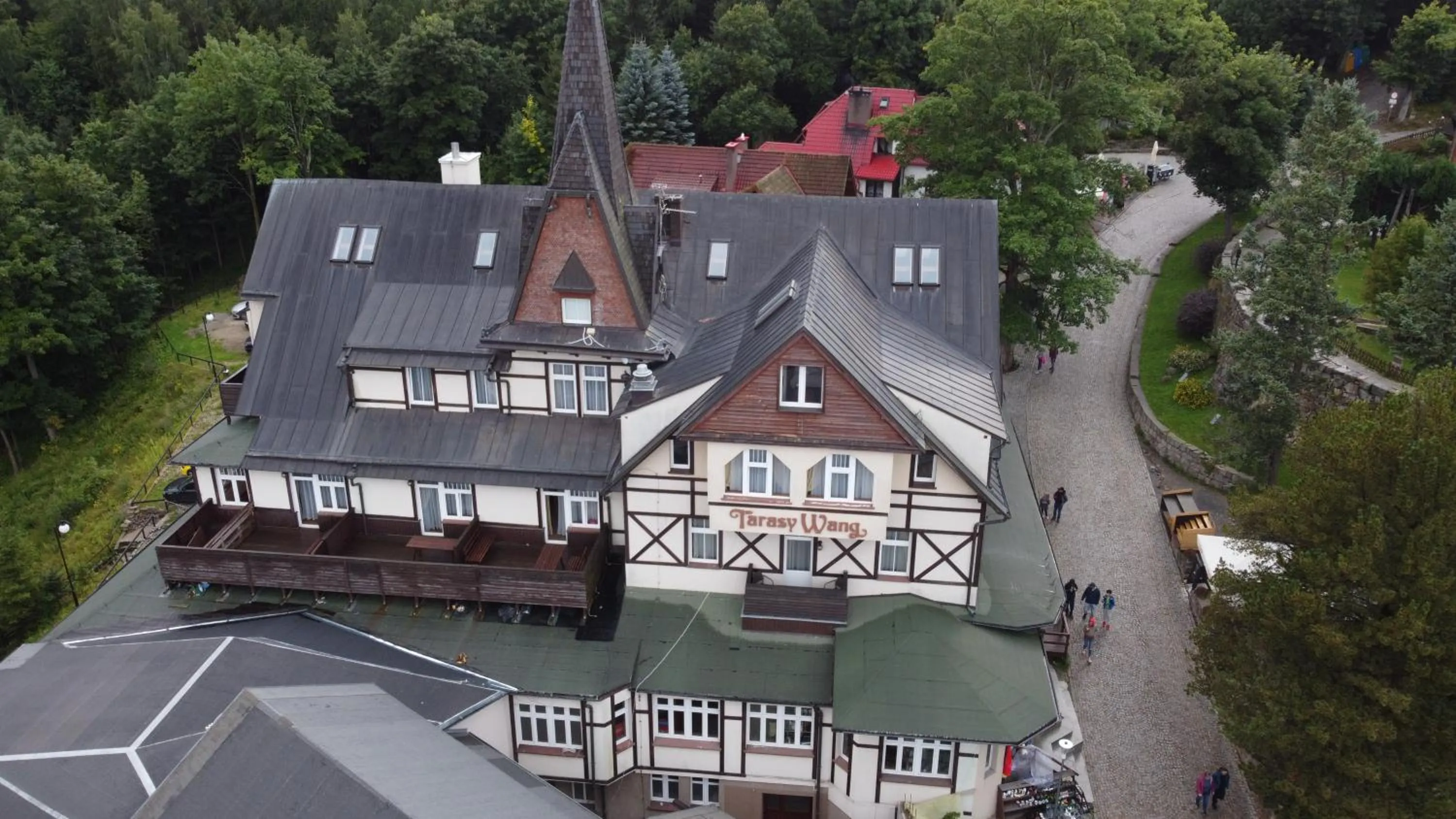 Property building in Tarasy Wang