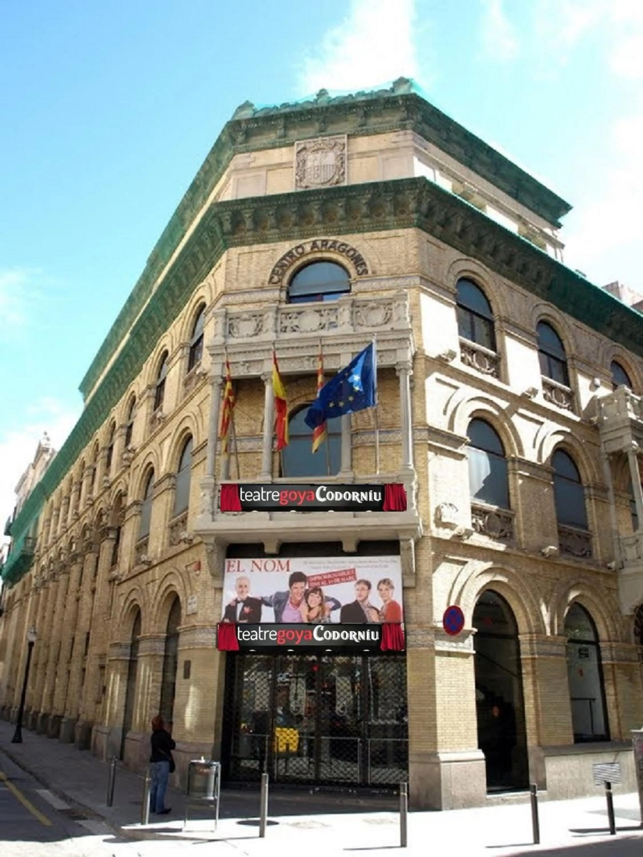 Area and facilities in Plaza Goya Rooms