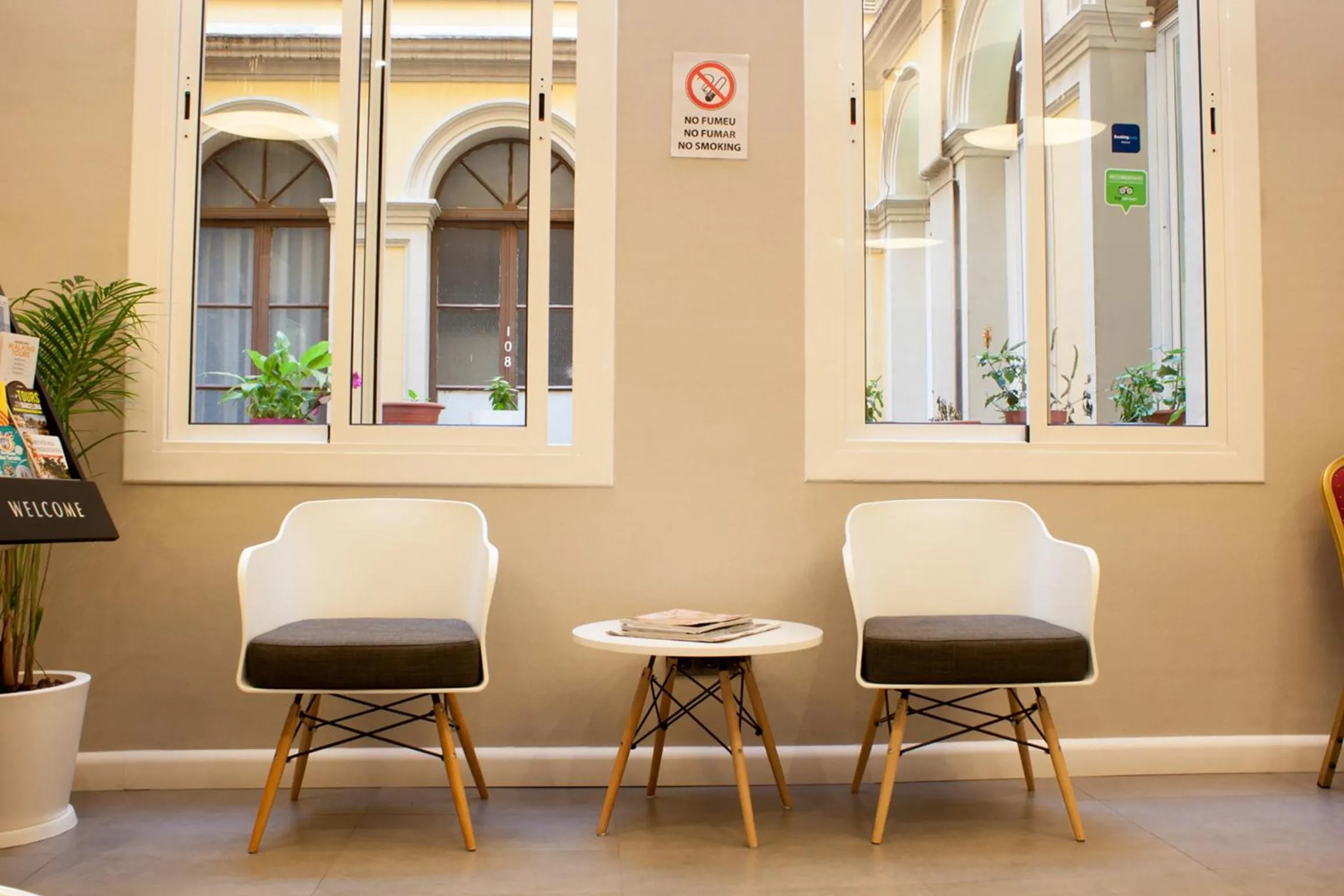Lobby or reception in Plaza Goya Rooms
