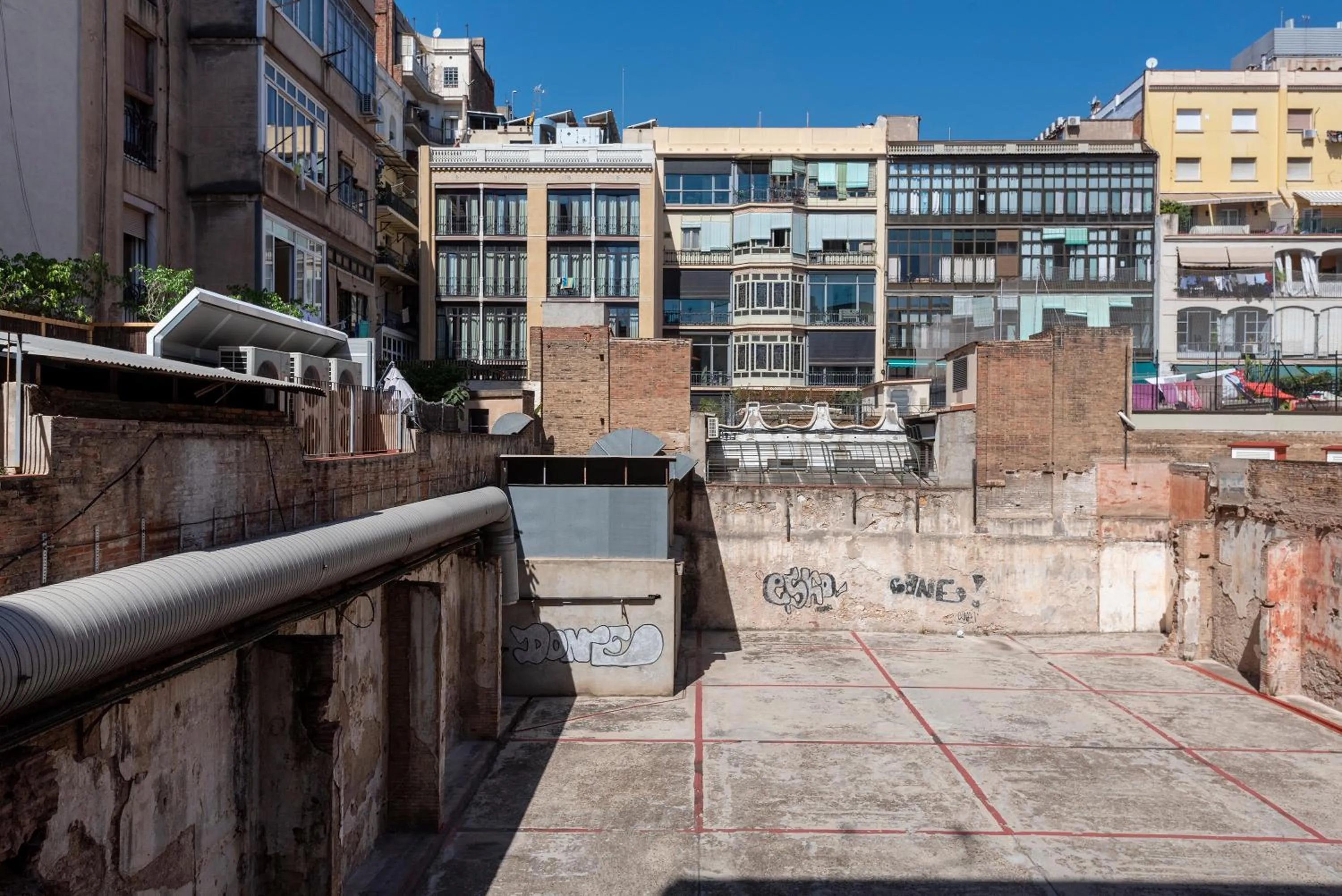 Inner courtyard view in Plaza Goya Rooms