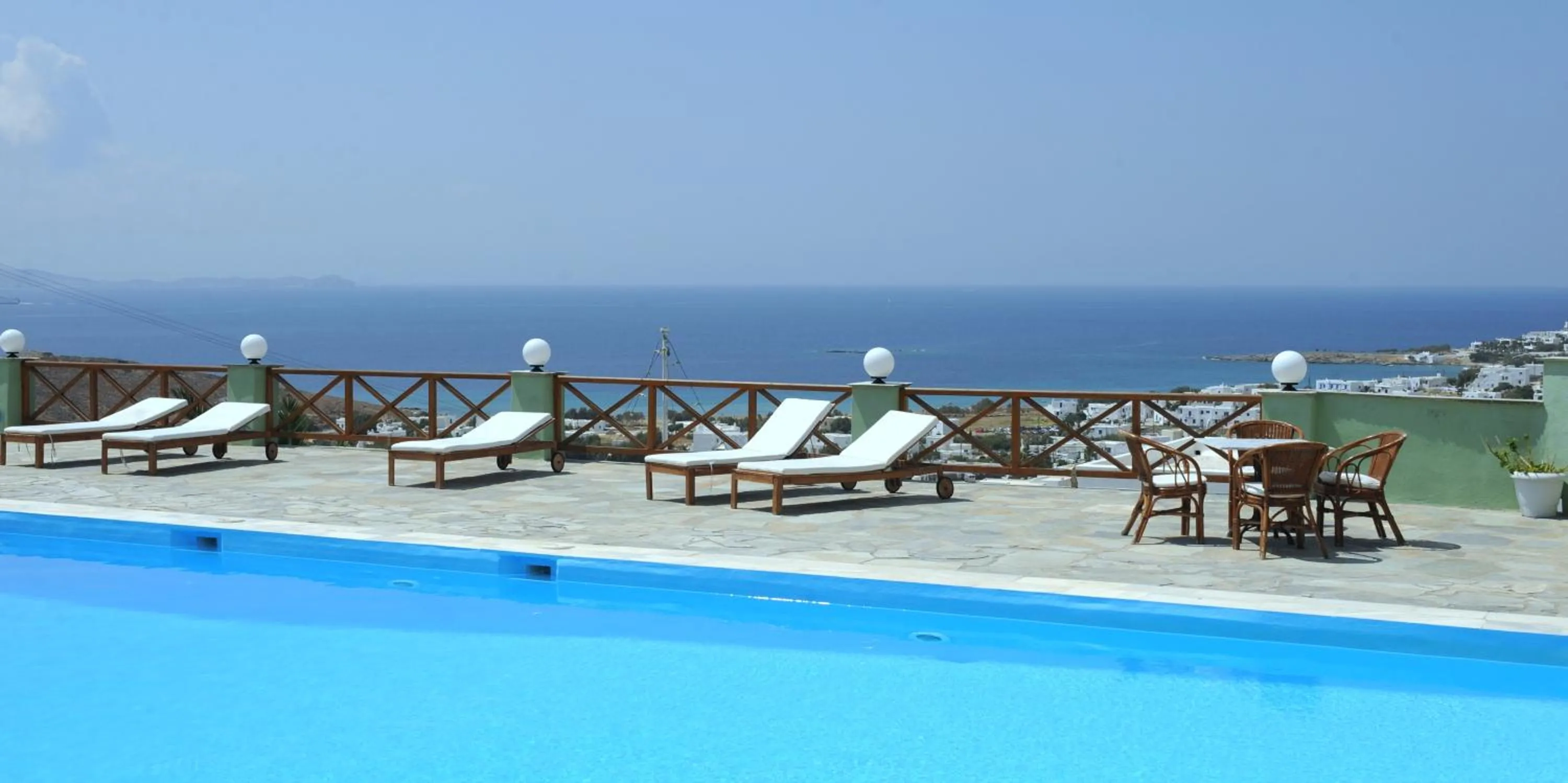 Carlo Bungalows