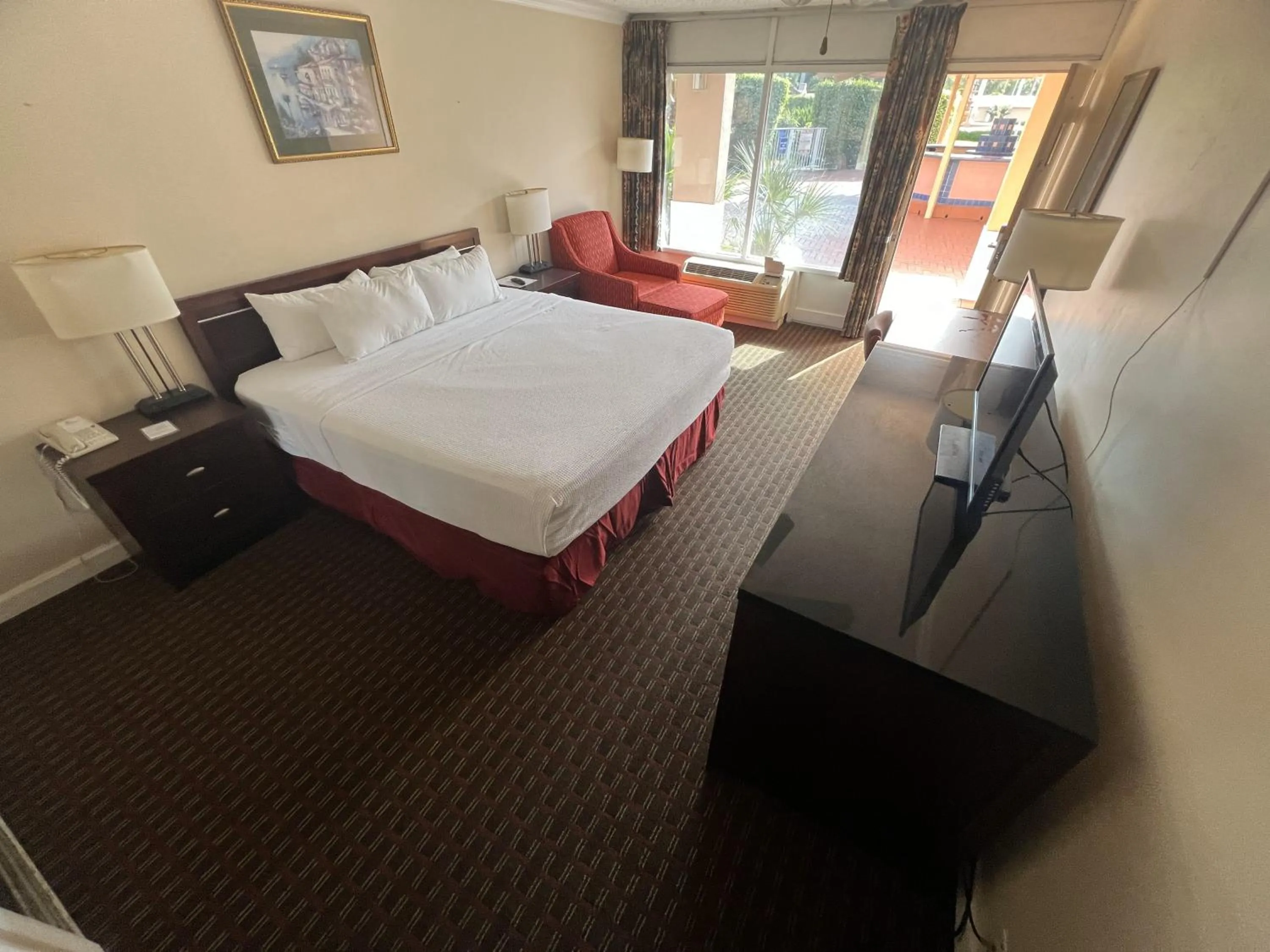 Bed in Grand Palms Spa & Golf Resort