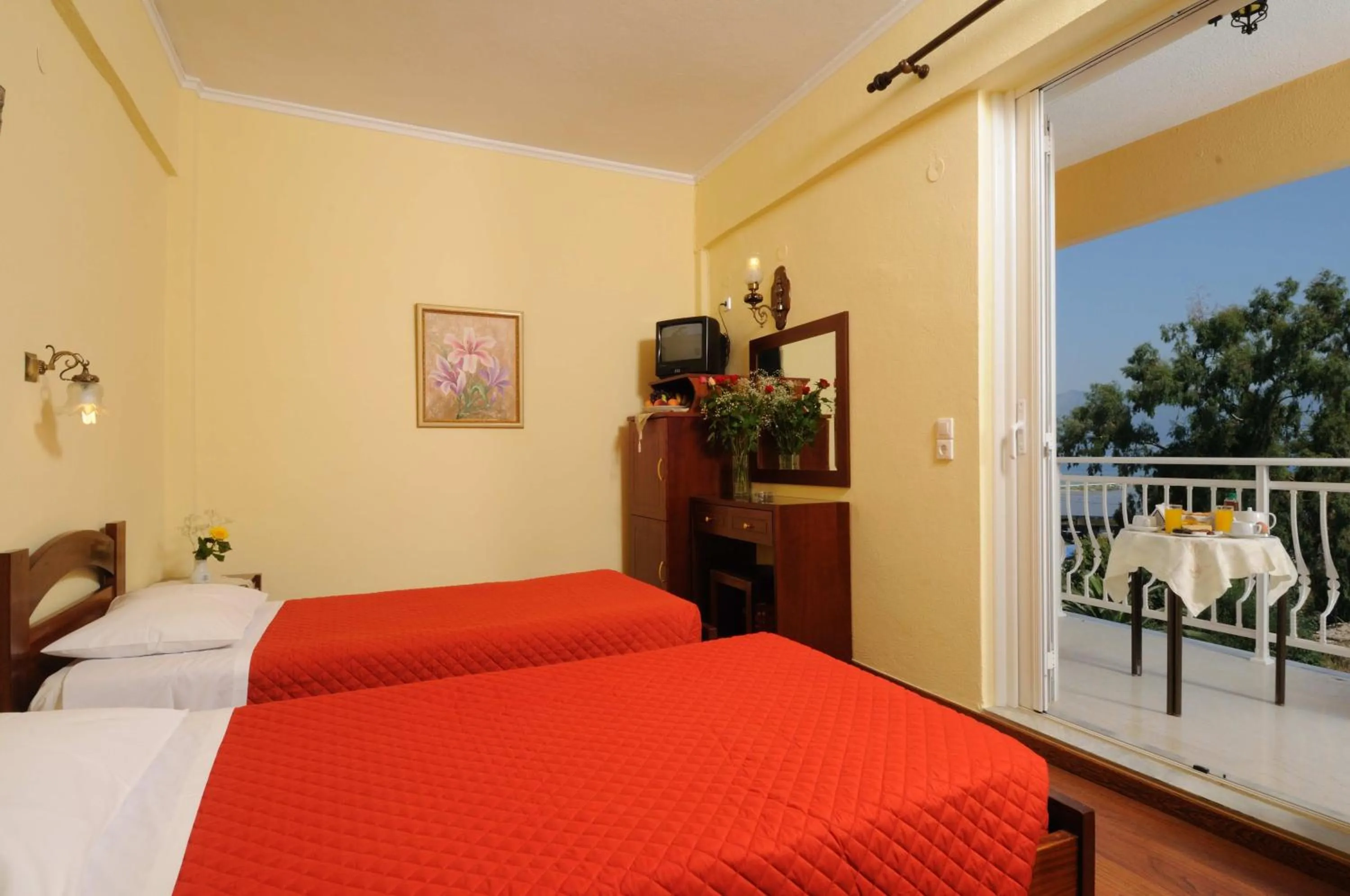 View (from property/room), Bed in Sunset Hotel