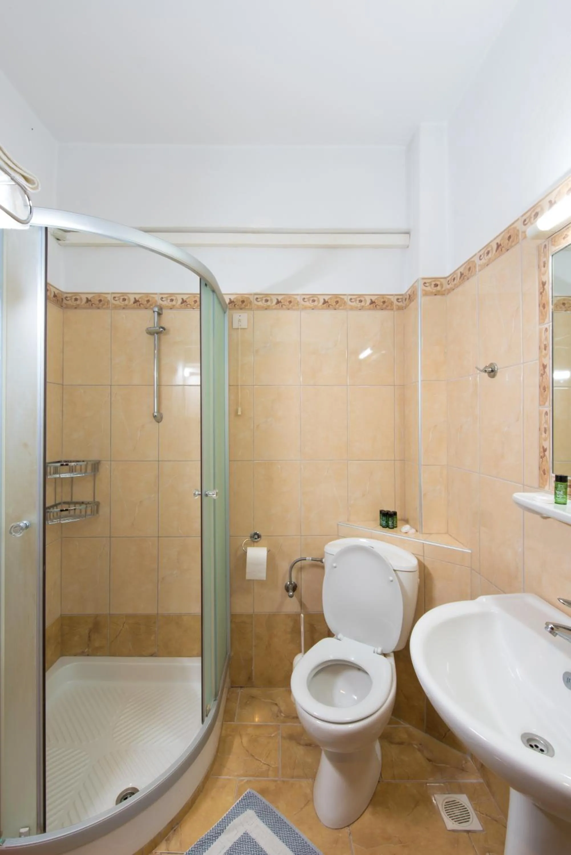 Shower in Sunset Hotel