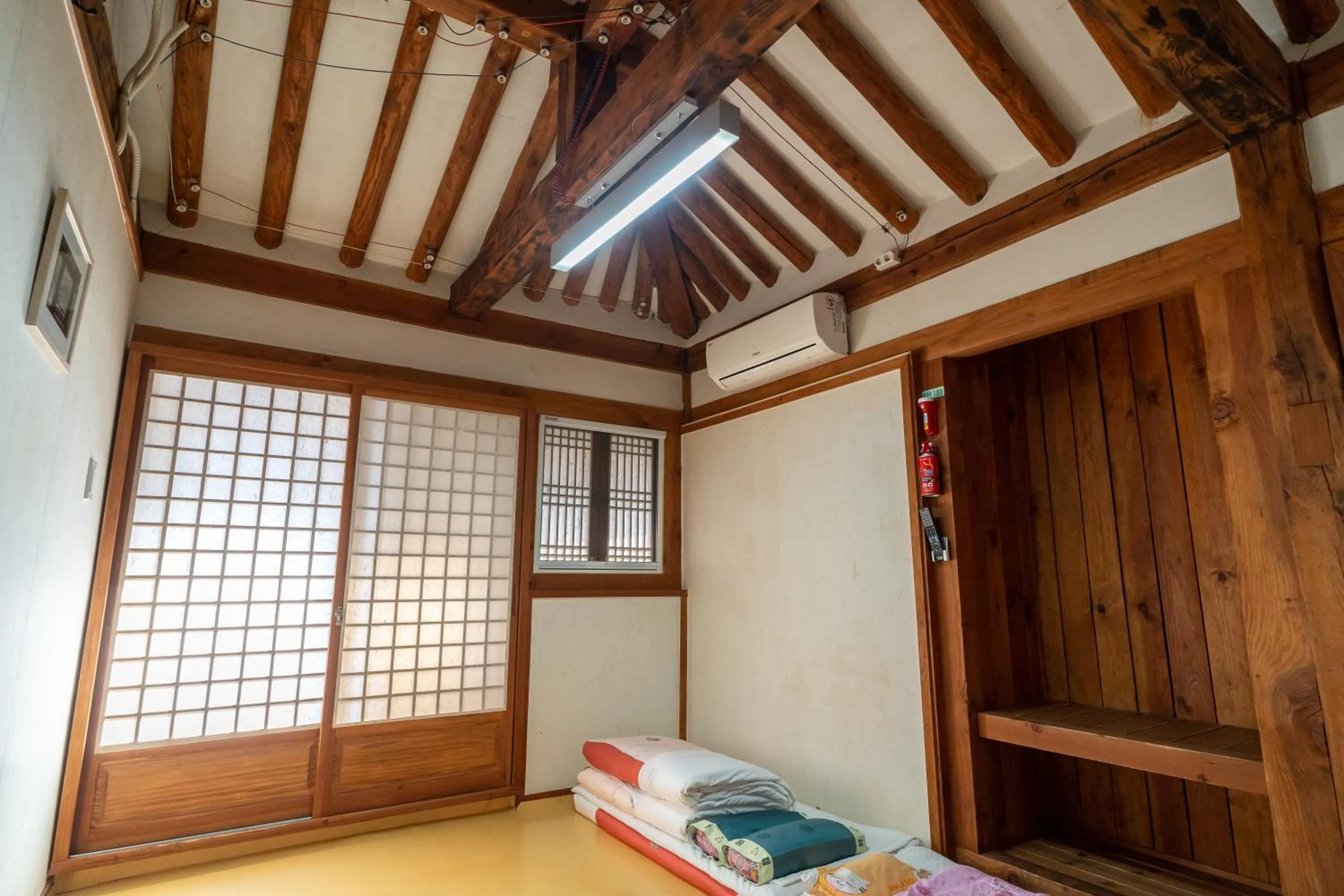 Property building, Bed in Sarangroo