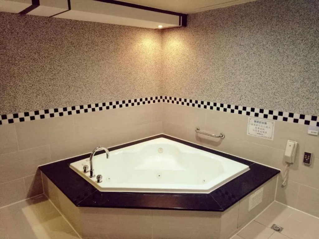 Bathroom in Hua Xiang Motel - Da Chang