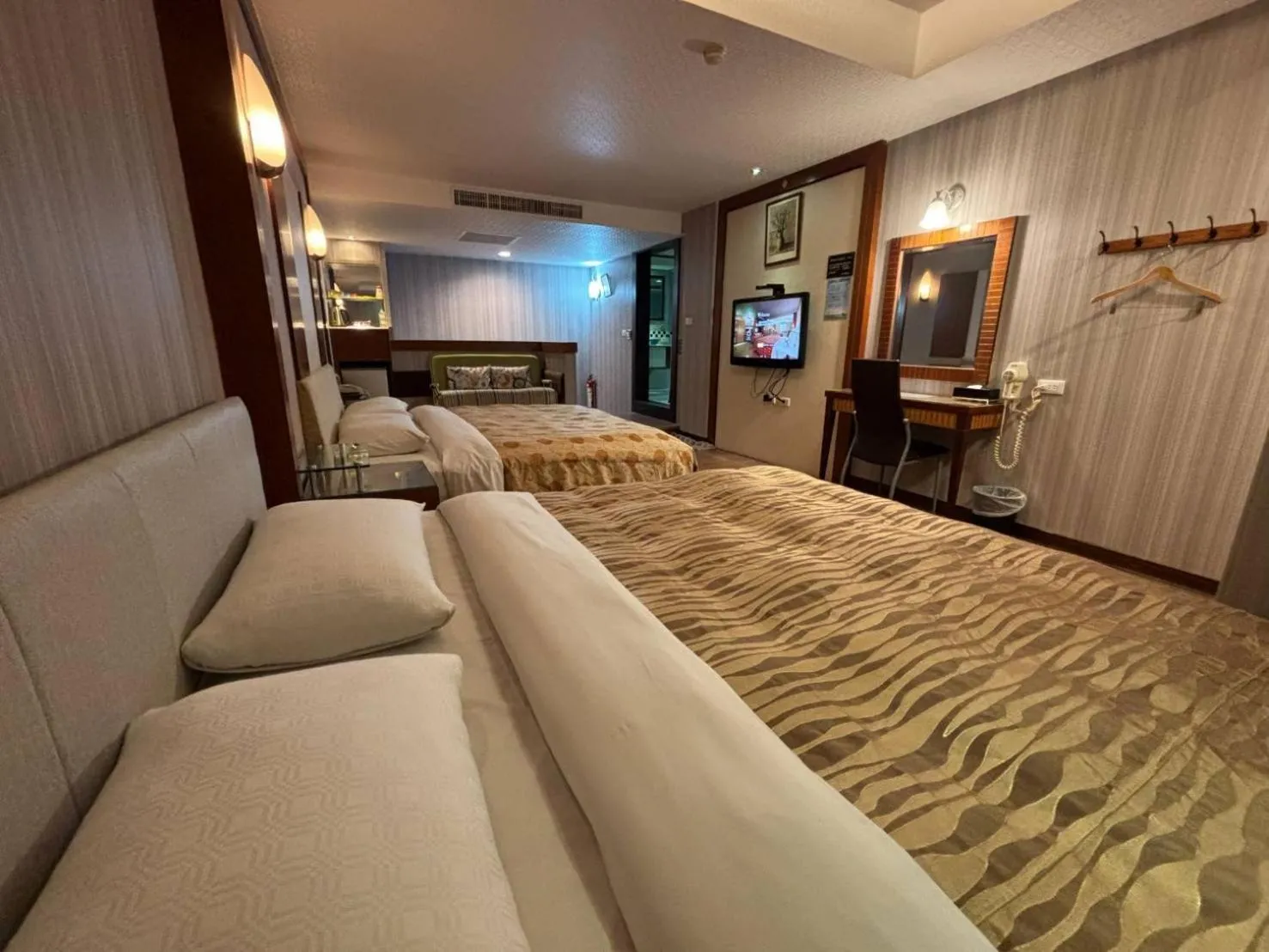 Family Room in Hua Xiang Motel - Da Chang