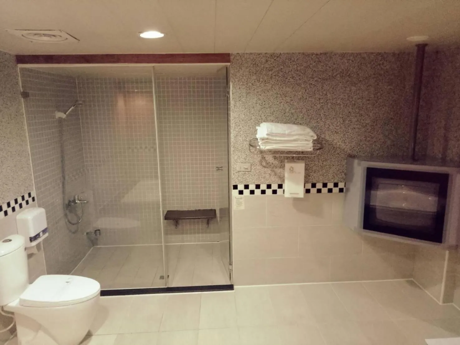 Bathroom in Hua Xiang Motel - Da Chang