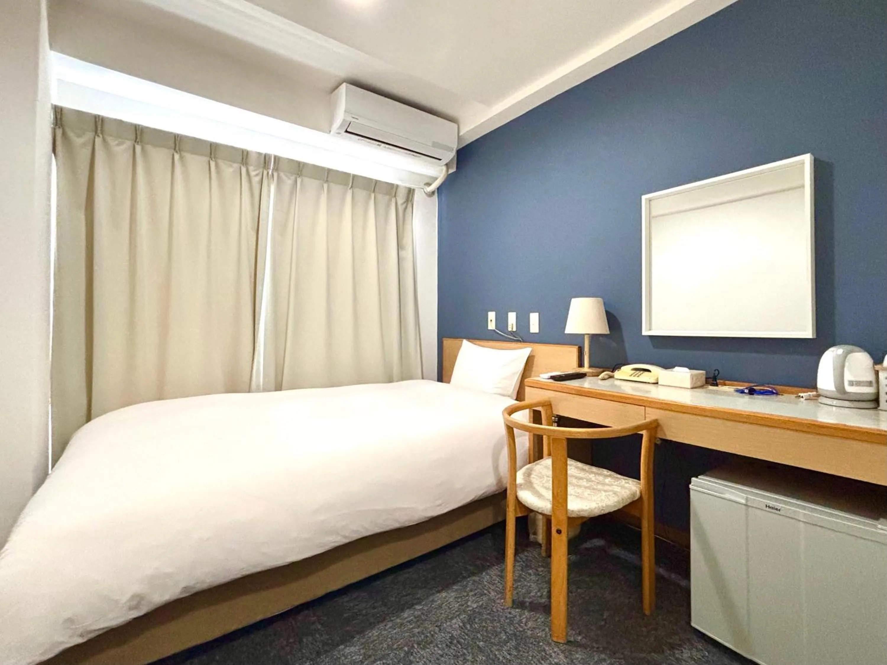 Bedroom, Bed in E Hotel Warabi
