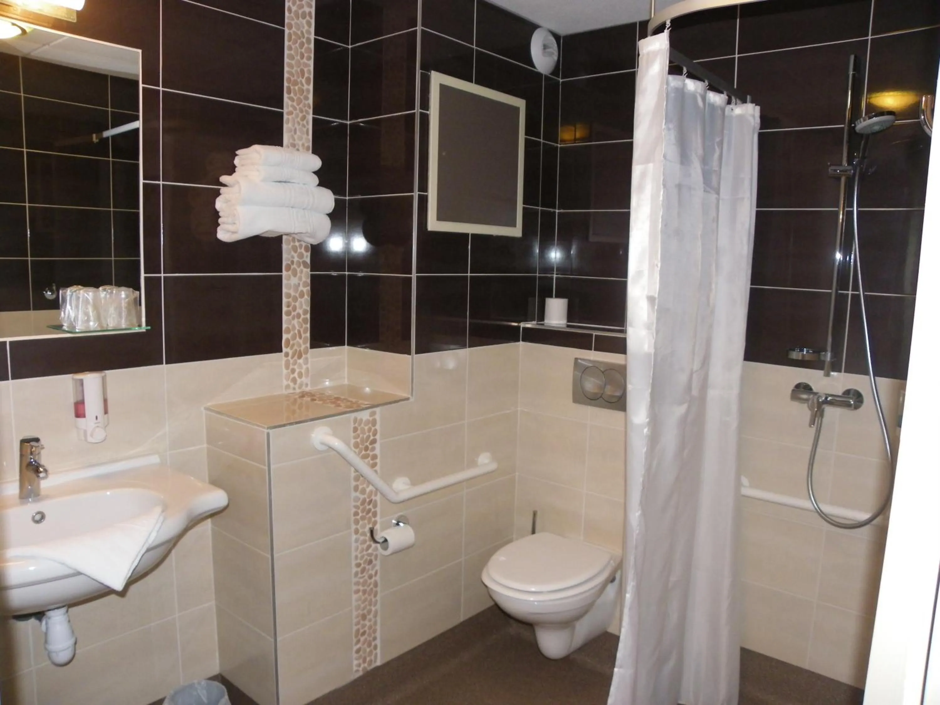 Bathroom in Les Étoiles Du Forez