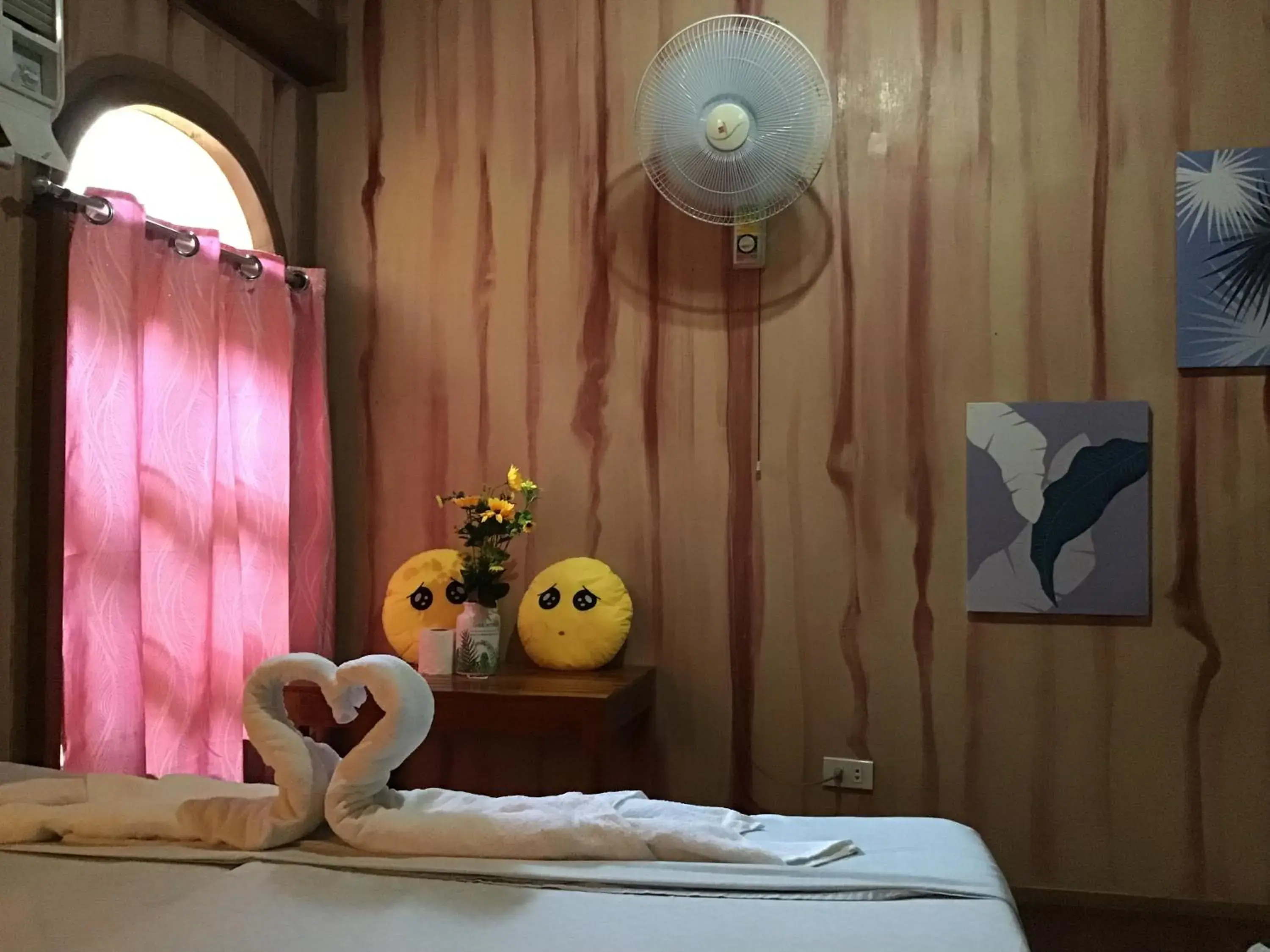 Budget Double Room with Shared Bathroom in Ferranco Tourist Inn Budget Double Room with Shared Bathroom in Ferranco Tourist Inn