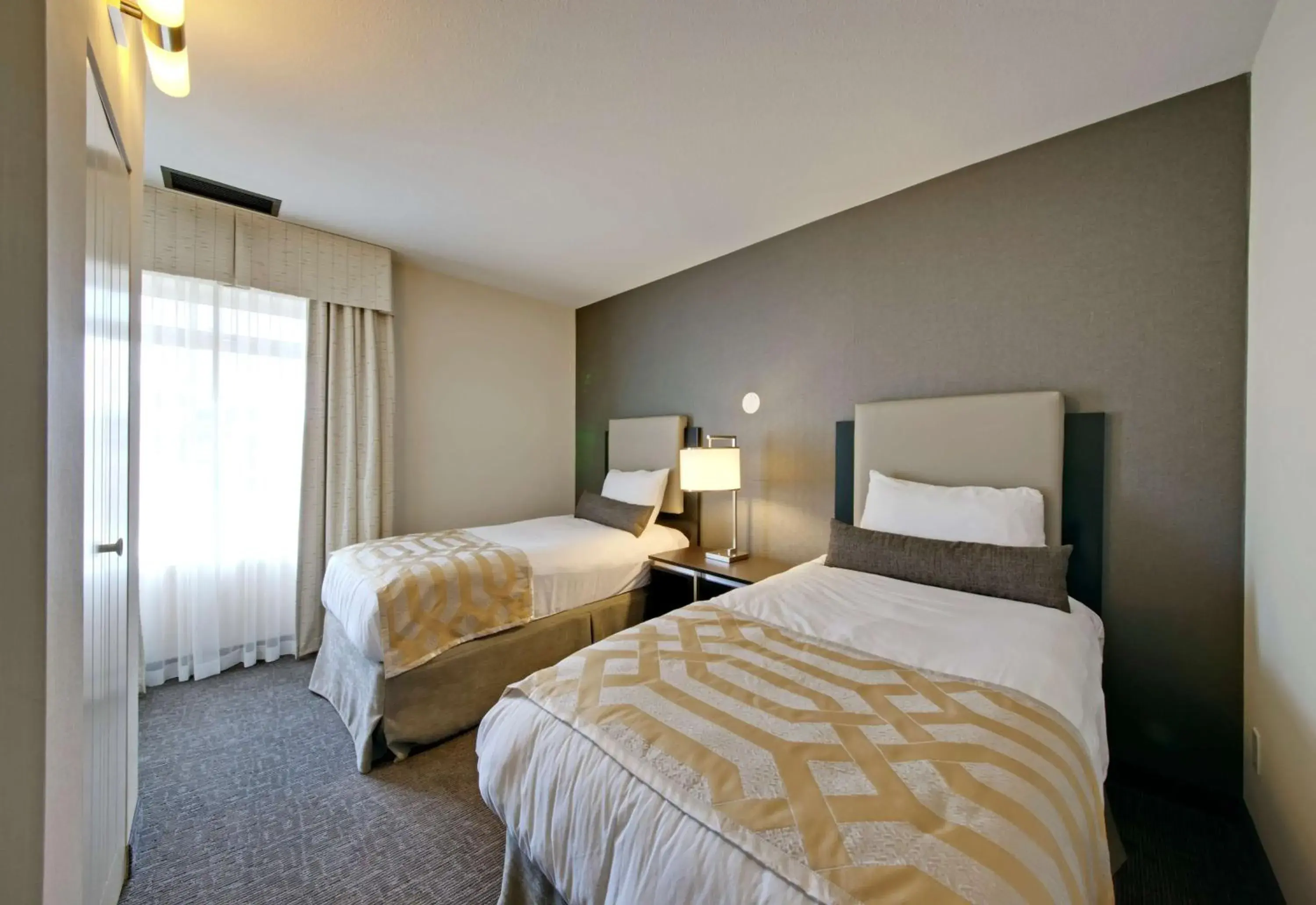 Coast Premium Two Bedroom Suite with Three Beds in Coast Kamloops Hotel & Conference Centre Coast Premium Two Bedroom Suite with Three Beds in Coast Kamloops Hotel & Conference Centre