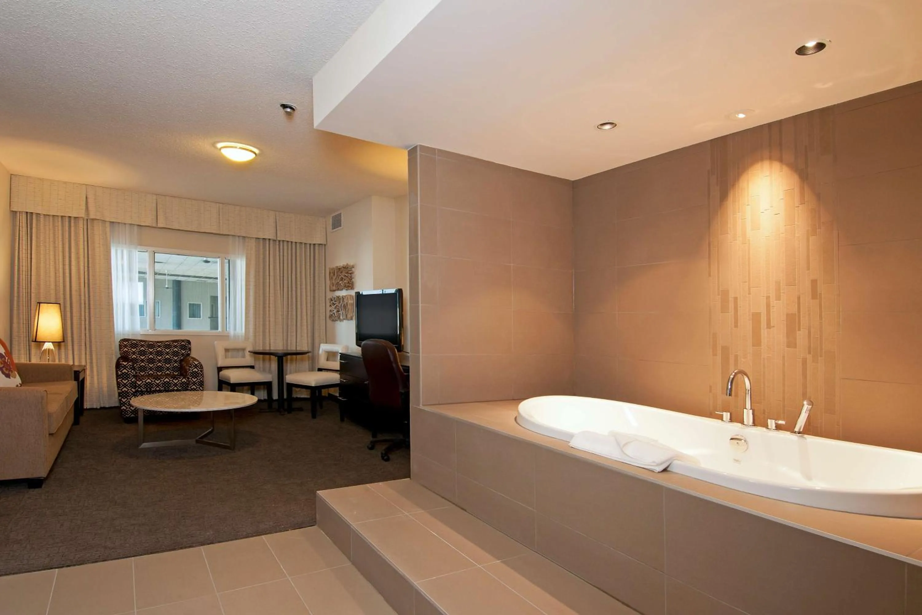 TV and multimedia in Coast Kamloops Hotel & Conference Centre