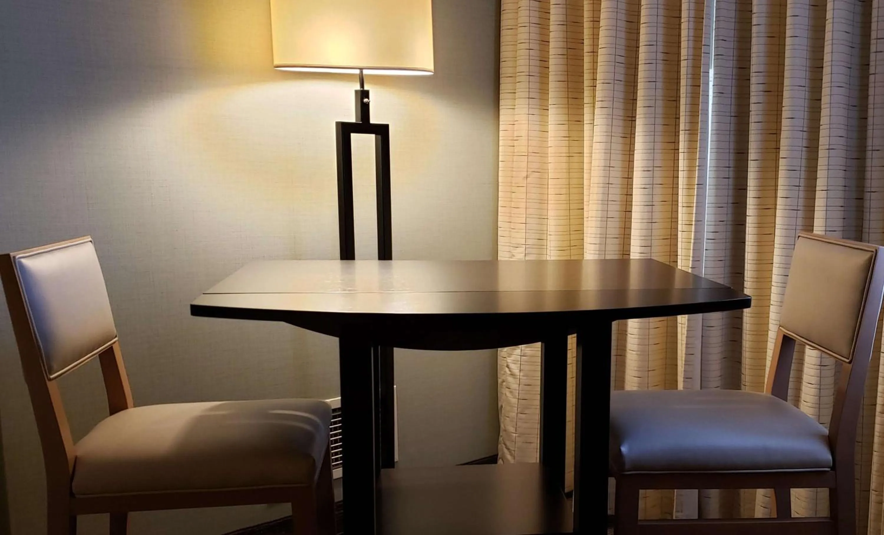 TV and multimedia in Coast Kamloops Hotel & Conference Centre