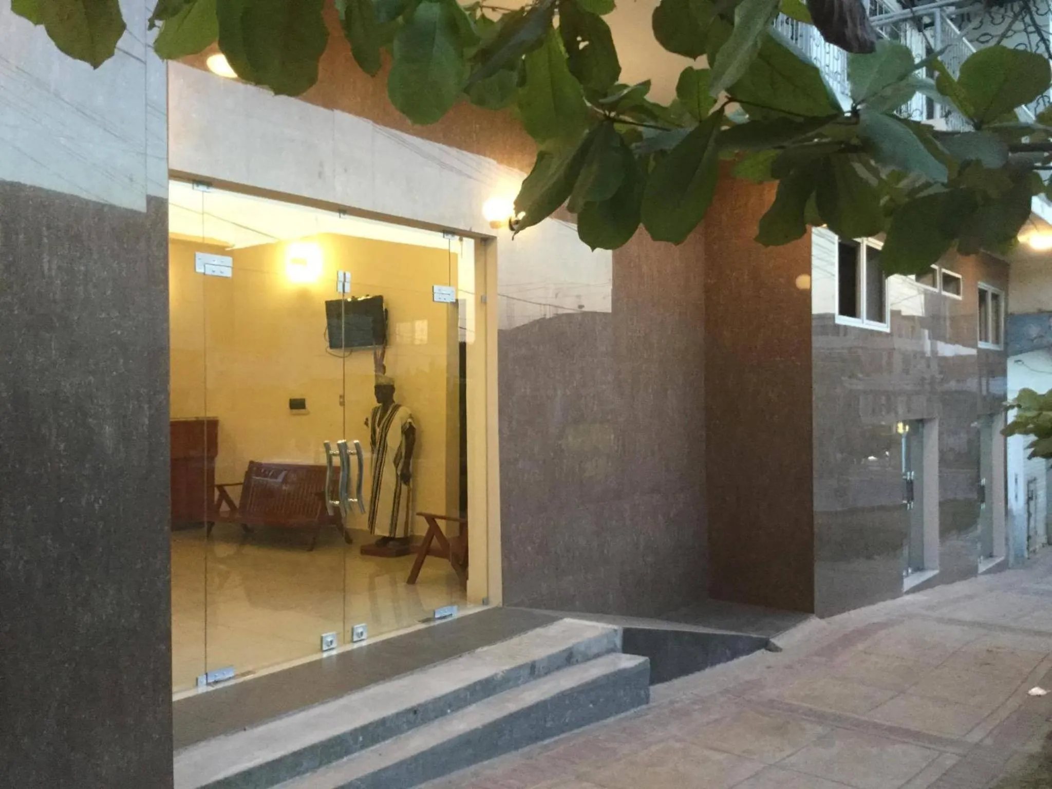 Facade/entrance in Tariri Hotel