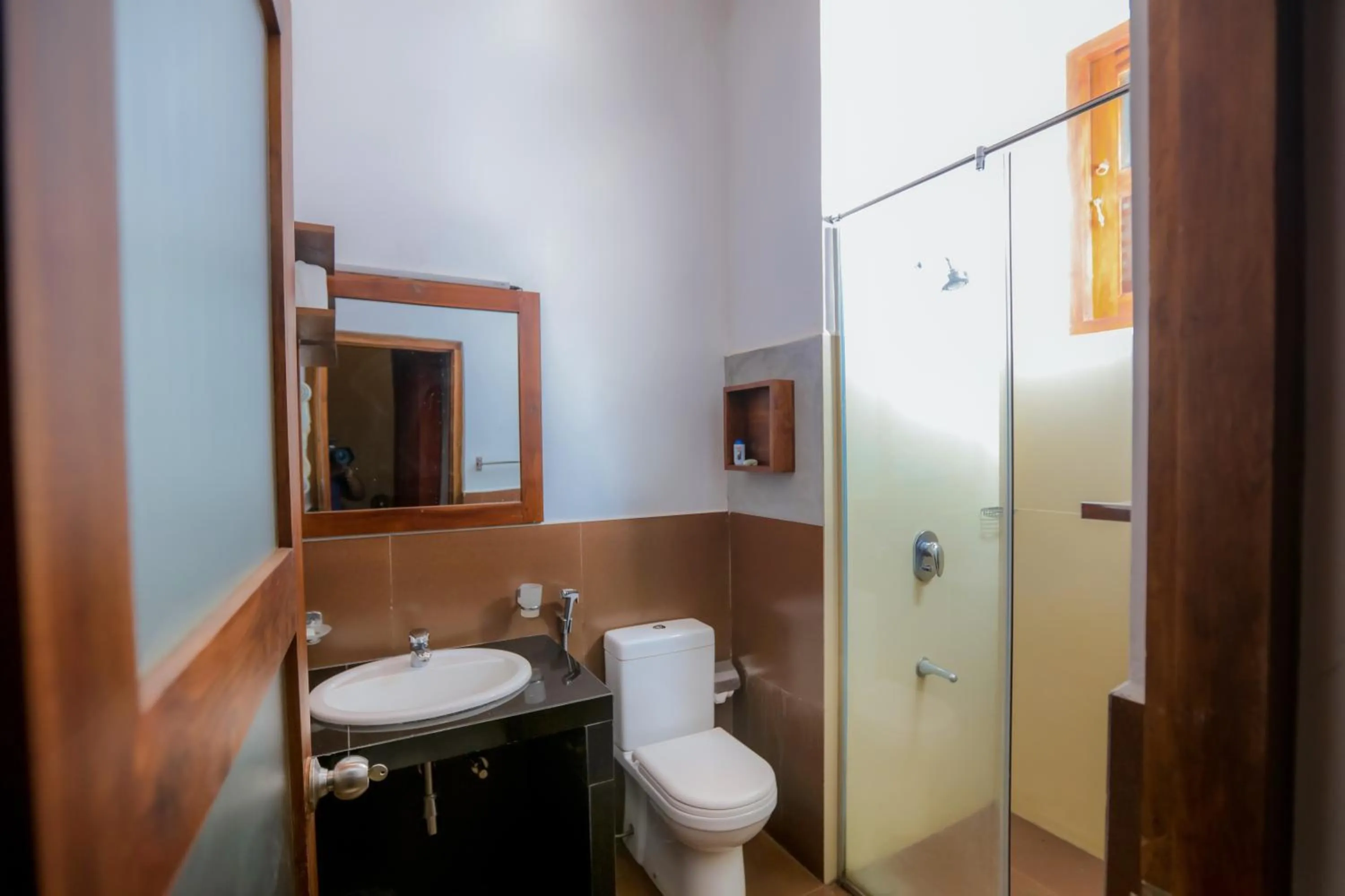 Shower in Sigiri Asna Nature Resort