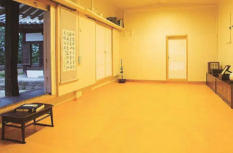 Family Room with Bathroom in Okyeon Jeongsa Family Room with Bathroom in Okyeon Jeongsa